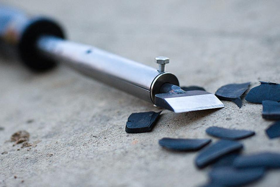 Knobbyknife now Available in Europe