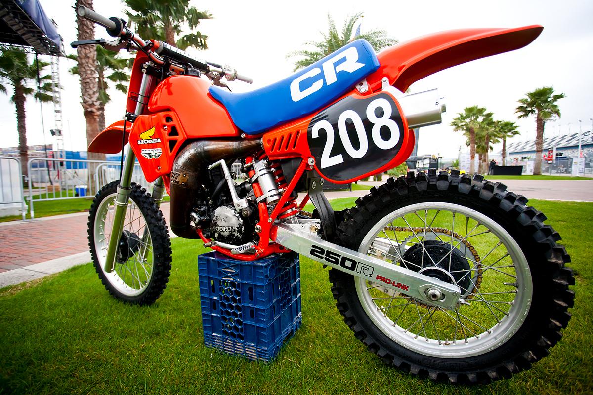 Old-School CR250