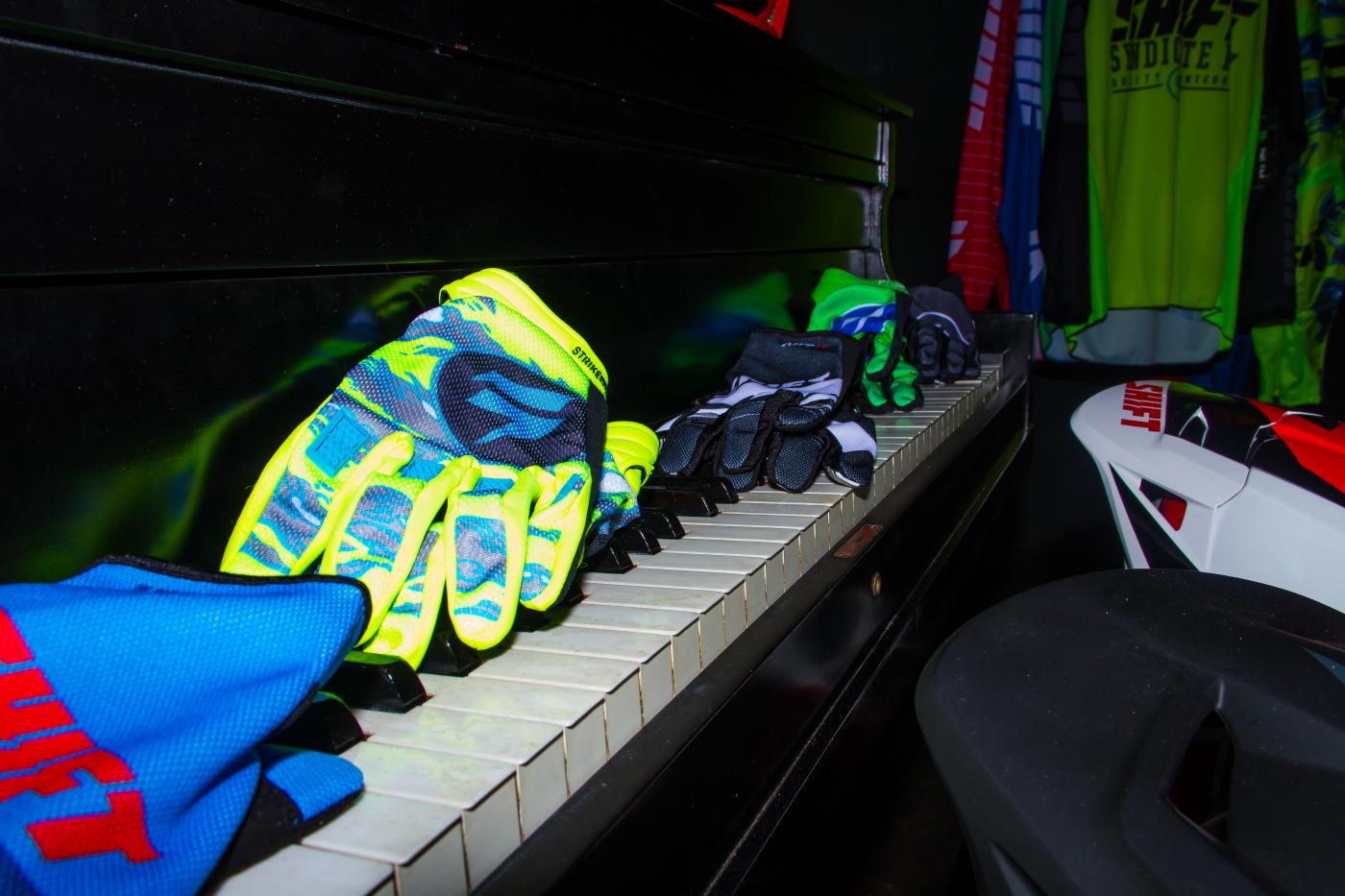 Shift_Mx_Intro_-_Owens_-_#9-1