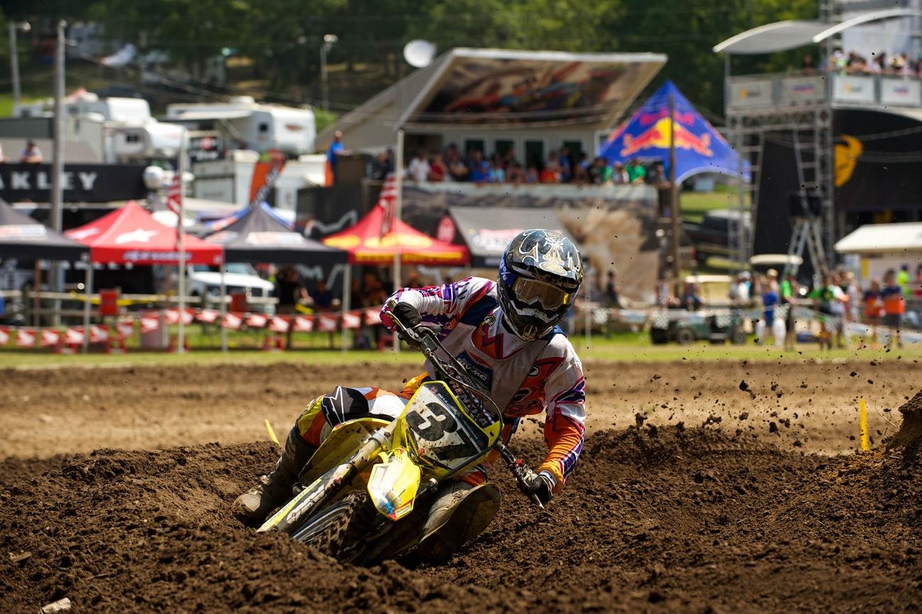 Online Streaming Schedule Announced for Loretta Lynn's