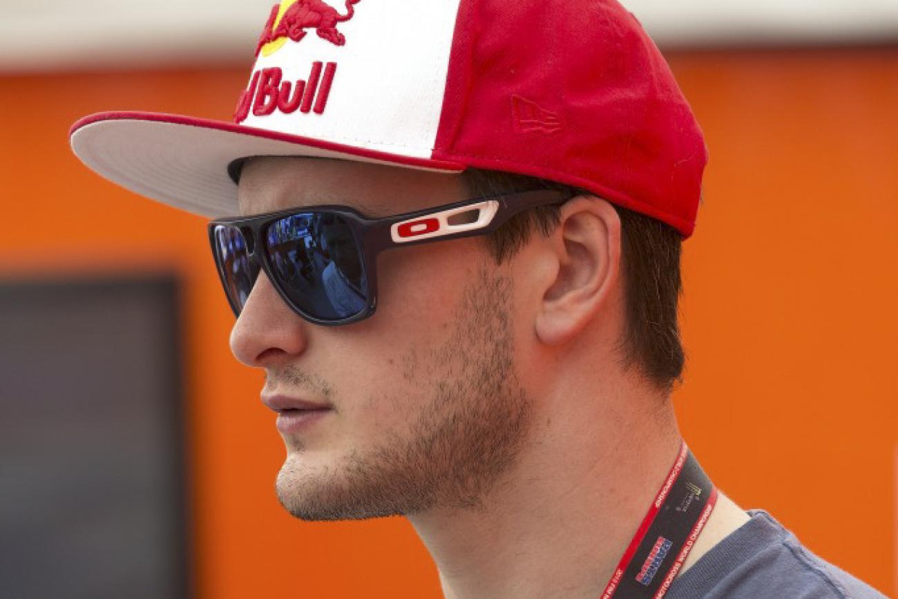 Jeffrey Herlings Staying in MX2