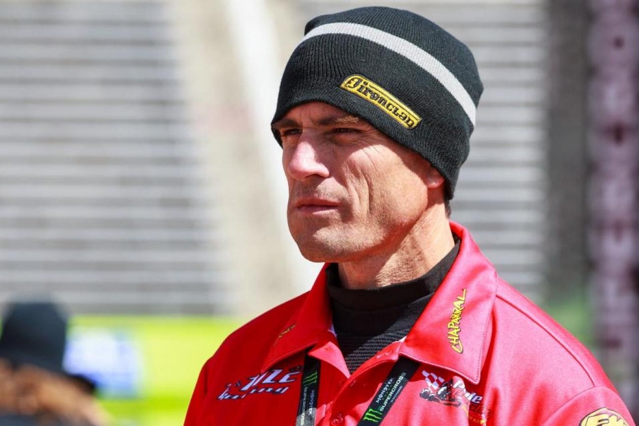 BLUE Buffalo/Slater Skins Yamaha Name Larry Brooks Team Manager