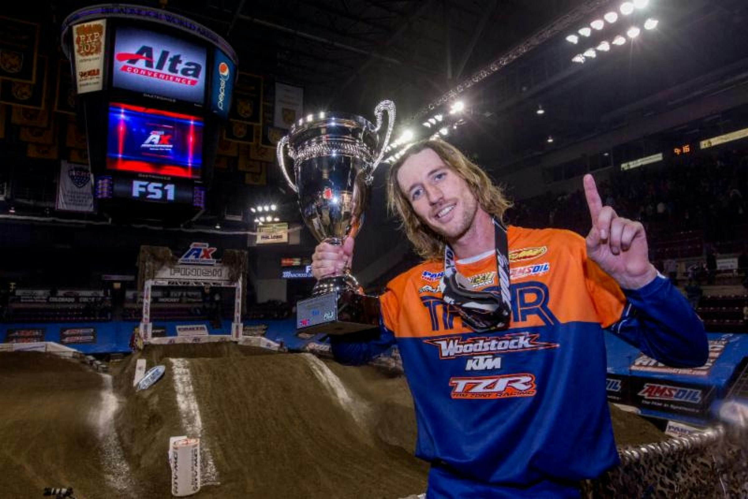 Travis Sewell Takes First Career Win in Colorado Springs
