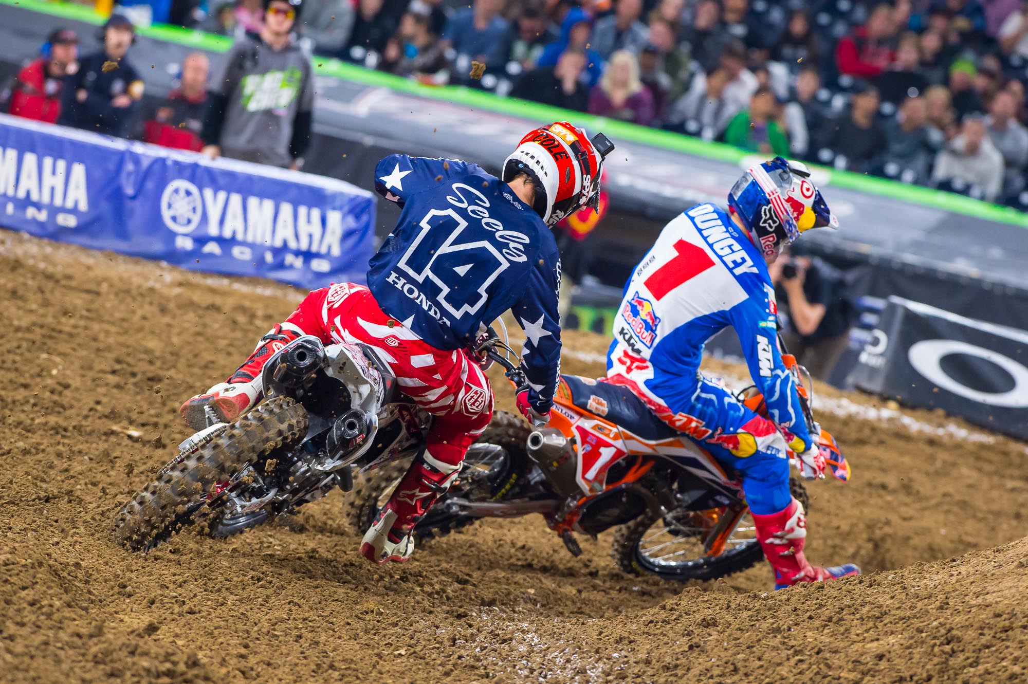 Seely chased Dungey all night.