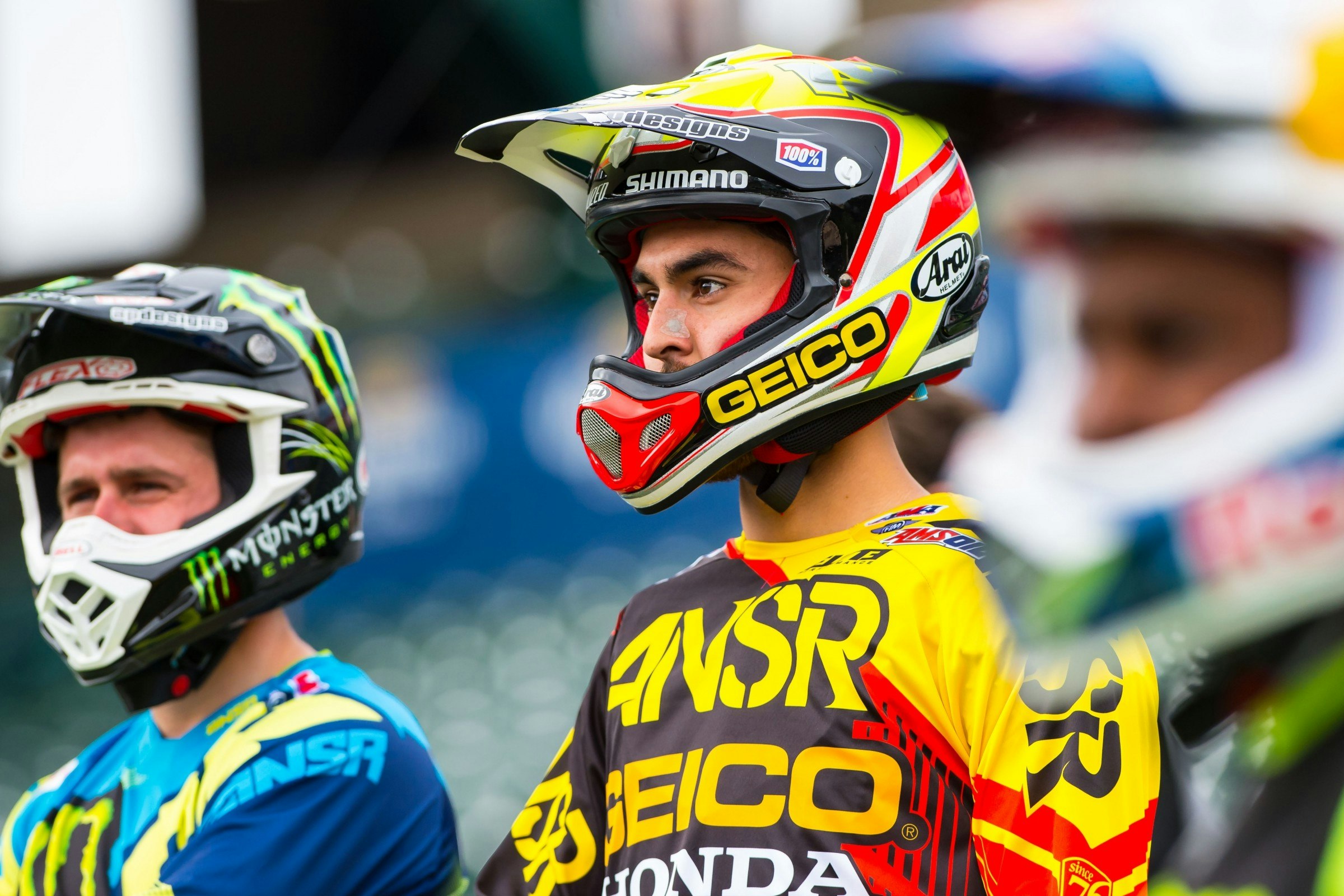 Justin Bogle Partners with doc for 2016