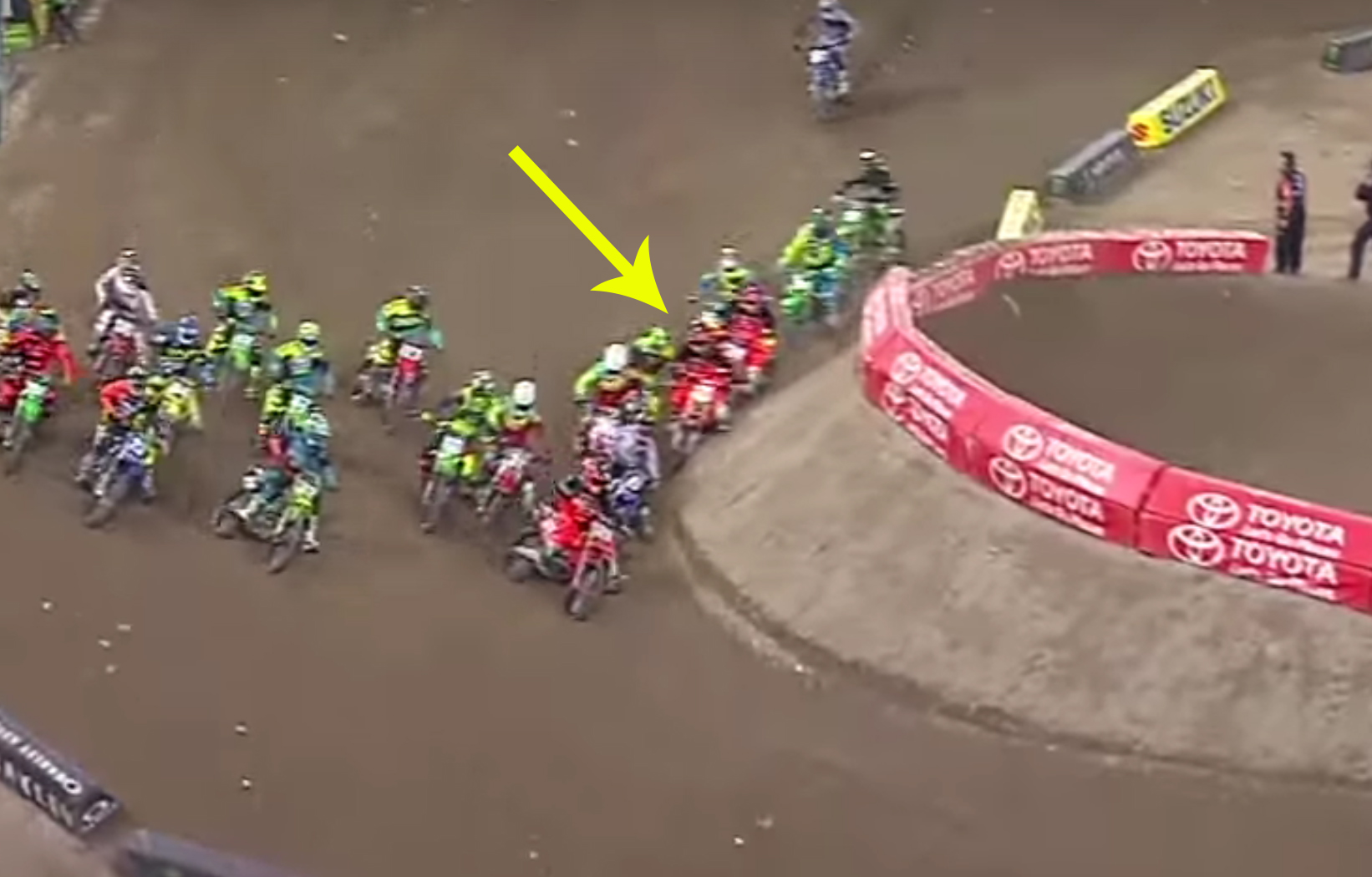 The screenshot is terrible, but you get the idea. That's Hill about to get buried.