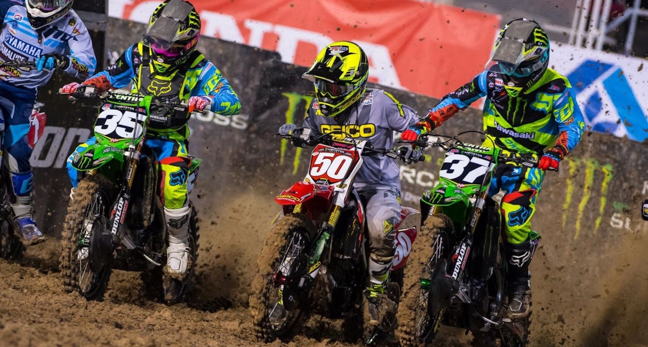 Las Vegas Highlights Supercross Racer X