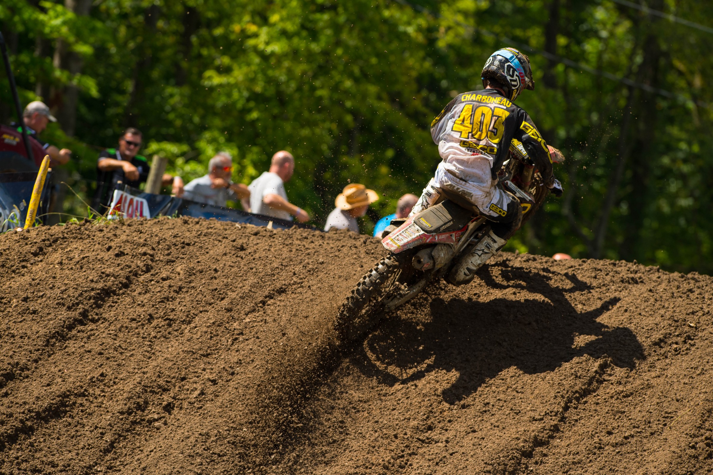 Charboneau ended his rookie season fourteenth overall in 250MX.