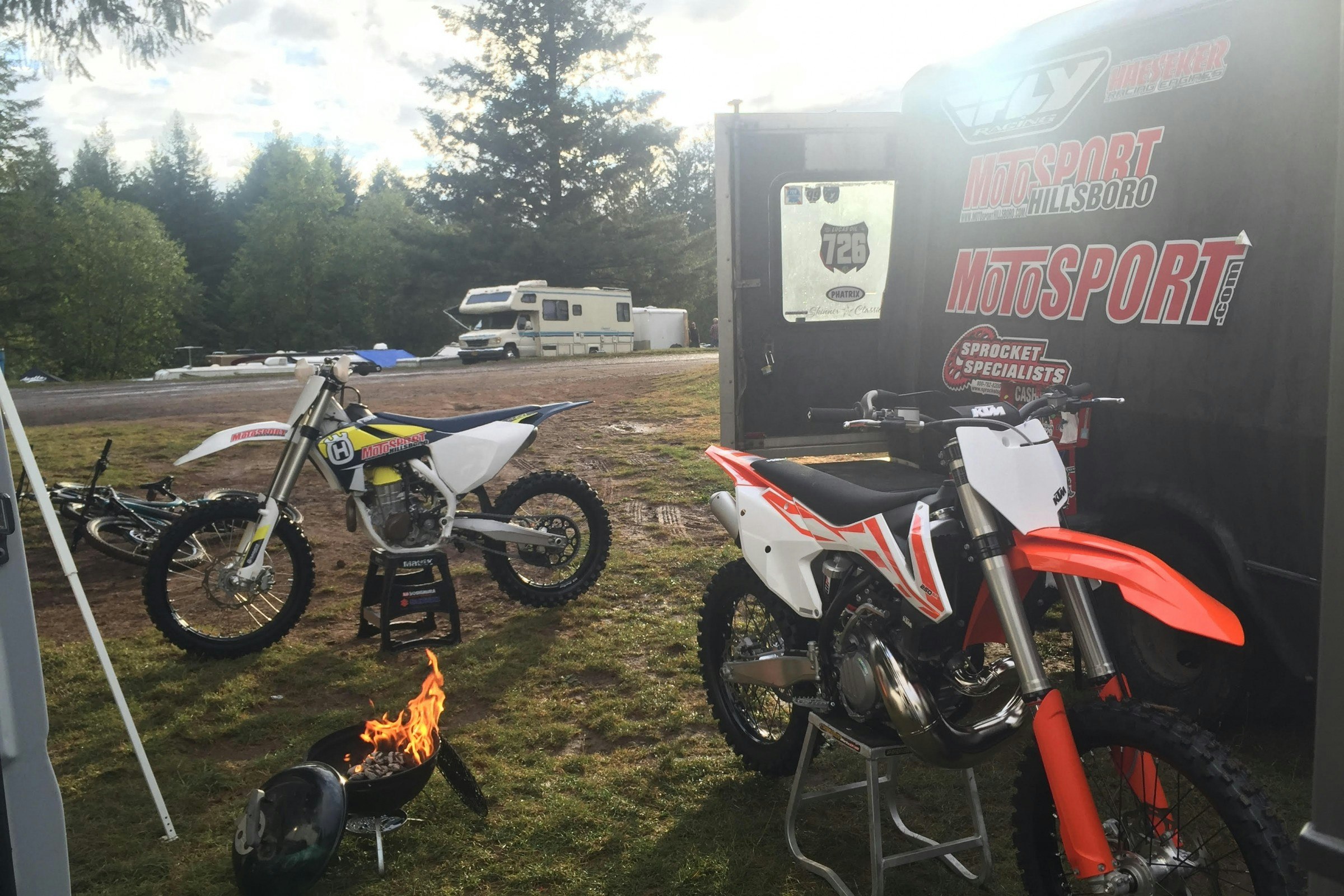 Travel Stories: We Go on the Road with Stank and Swan