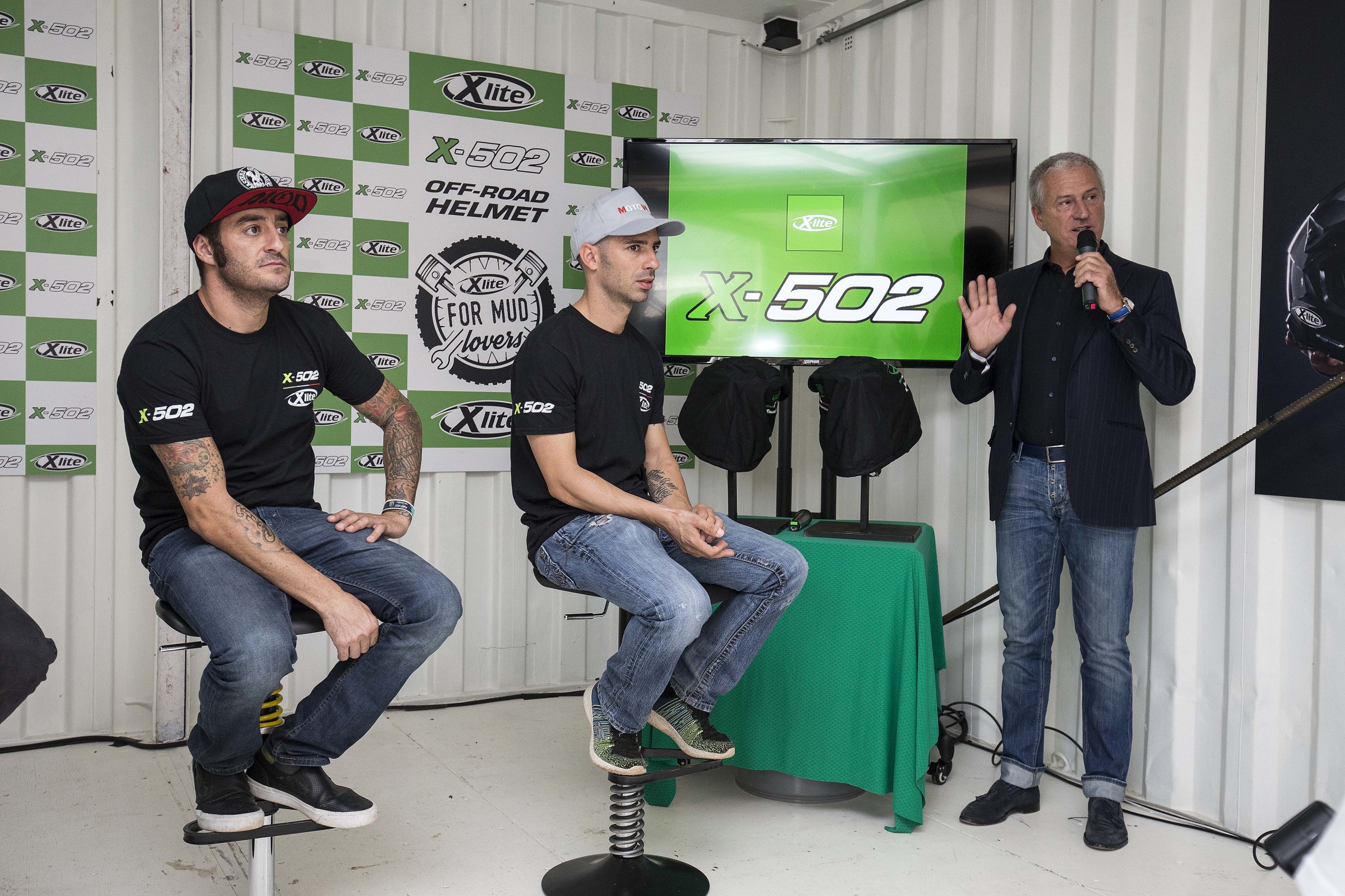 Melandri_Xlite_helmets_MXoN_2016_49X0025