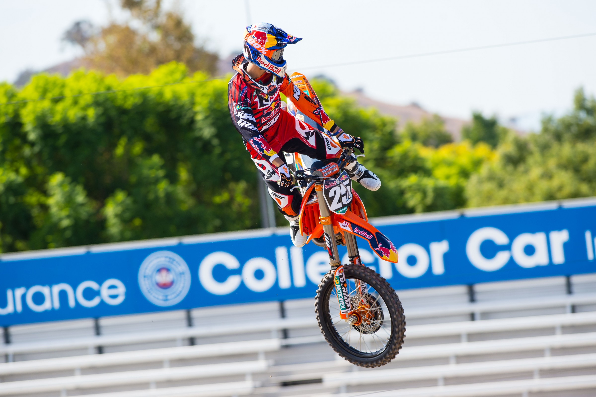 Musquin returns to Straight Rhythm, but this time with a 450.