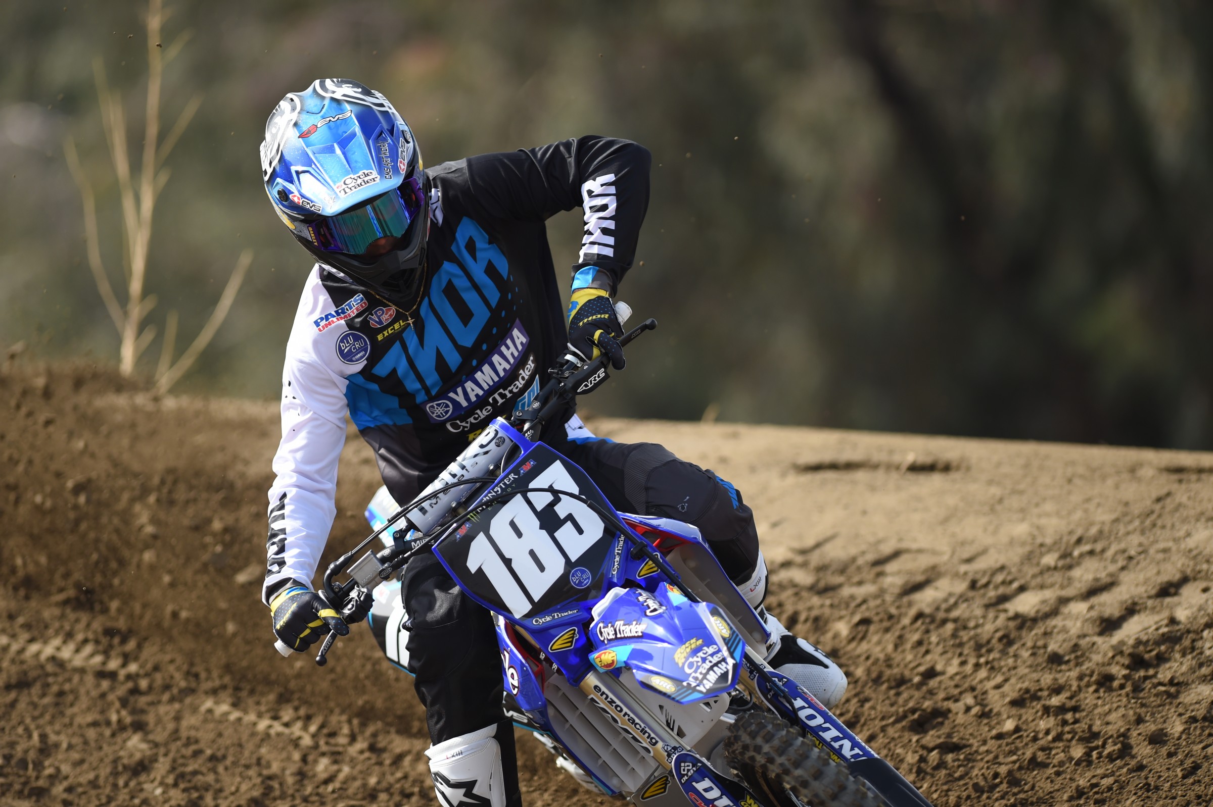Locurcio will make his pro debut in Minneapolis.