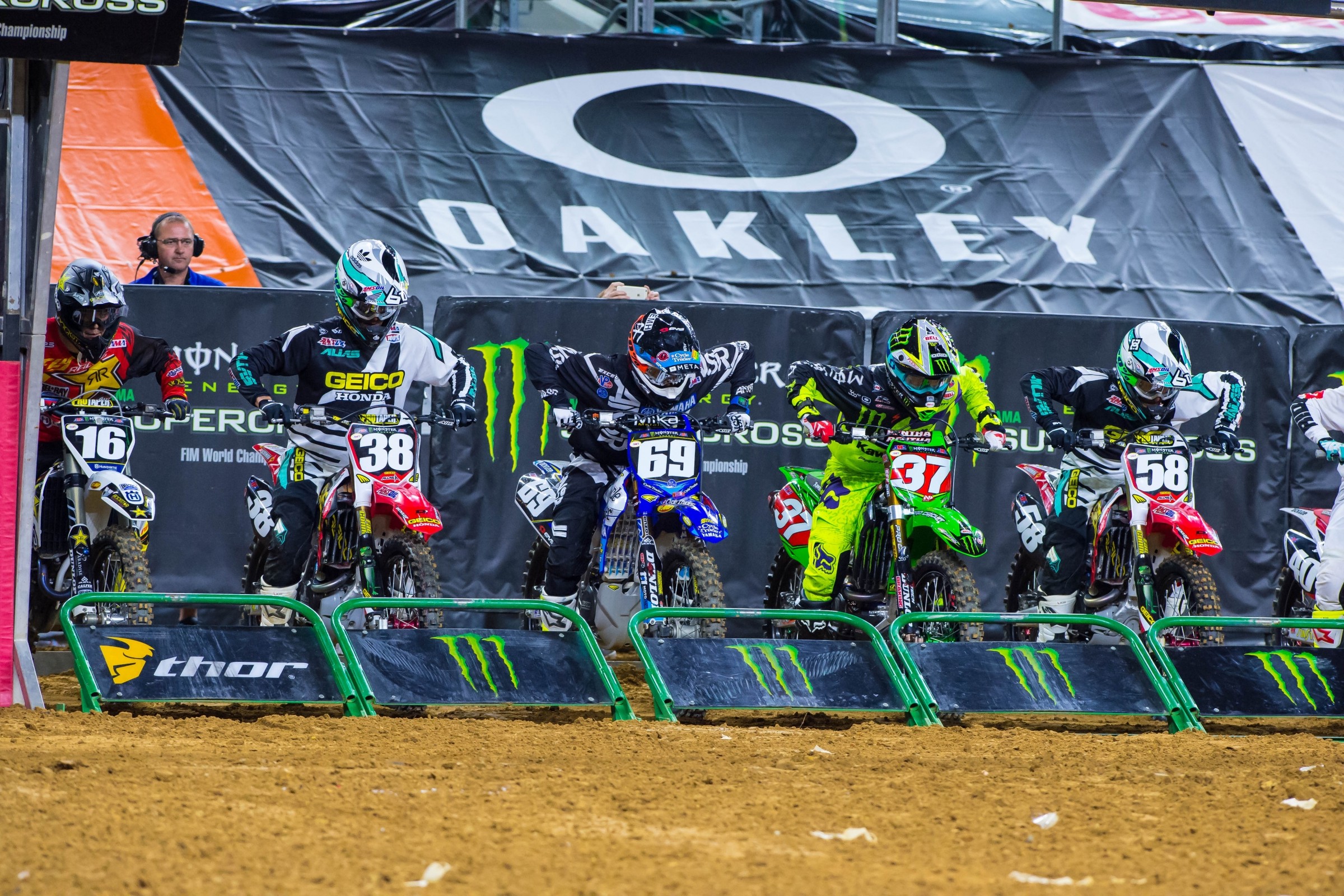 Bench Racing Ammo: 250 Team Guide