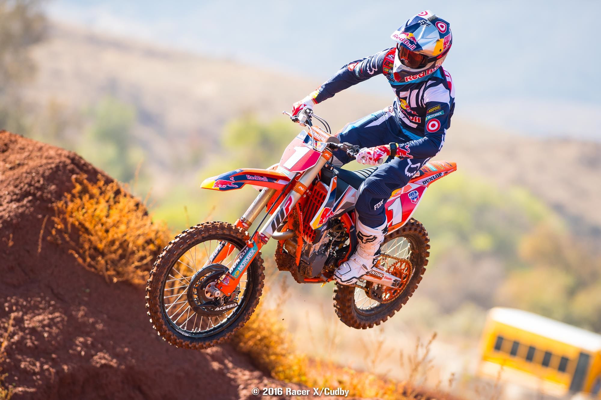 Ryan Dungey looks to join history by capturing a third straight 450SX championship in 2017.