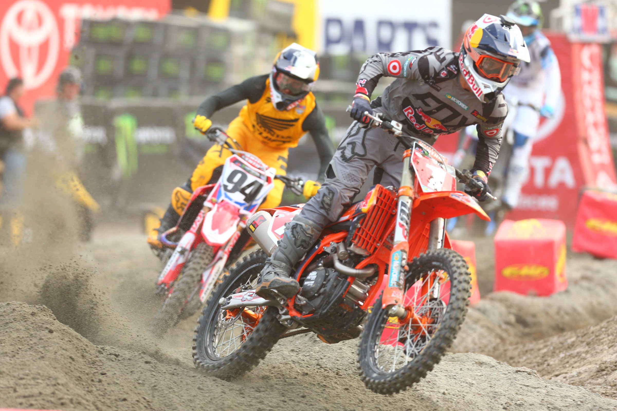 If we're lucky we'll see this play out in tonight's 450SX main.