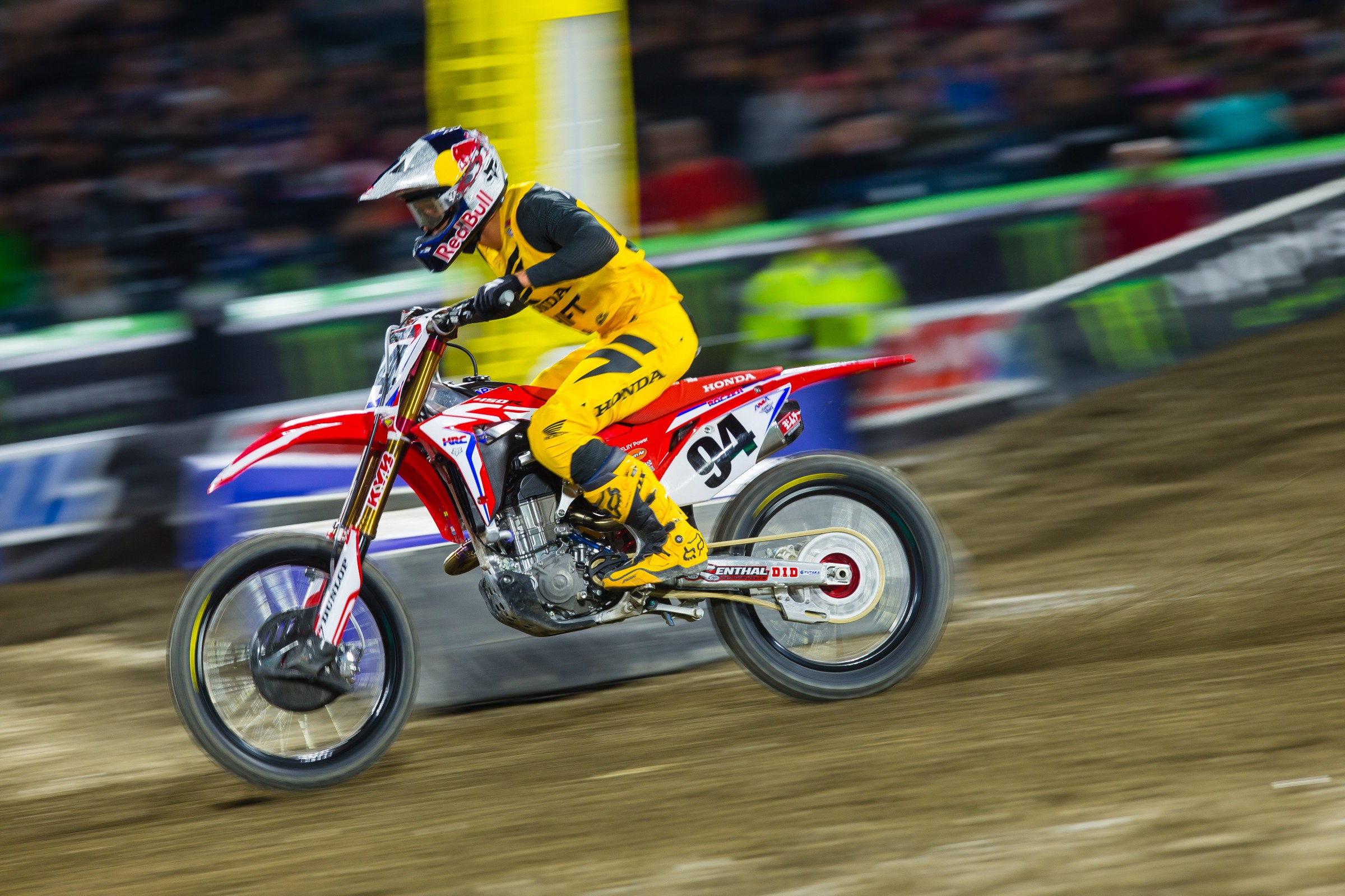Roczen's average laptime was 0.697 seconds faster than Dungey's.