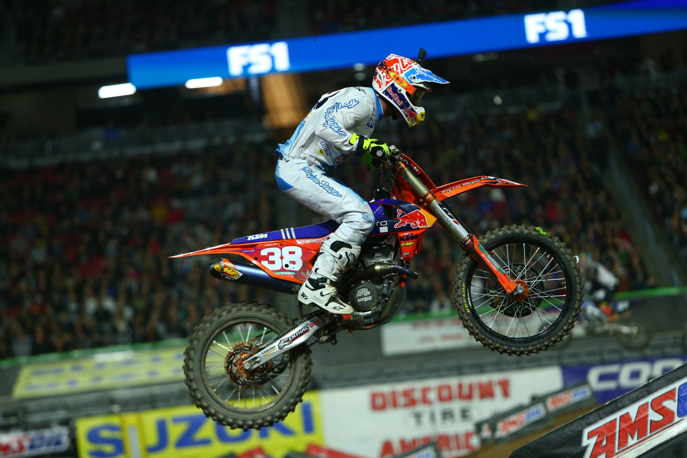 McElrath still holds a four point lead in 250SX.