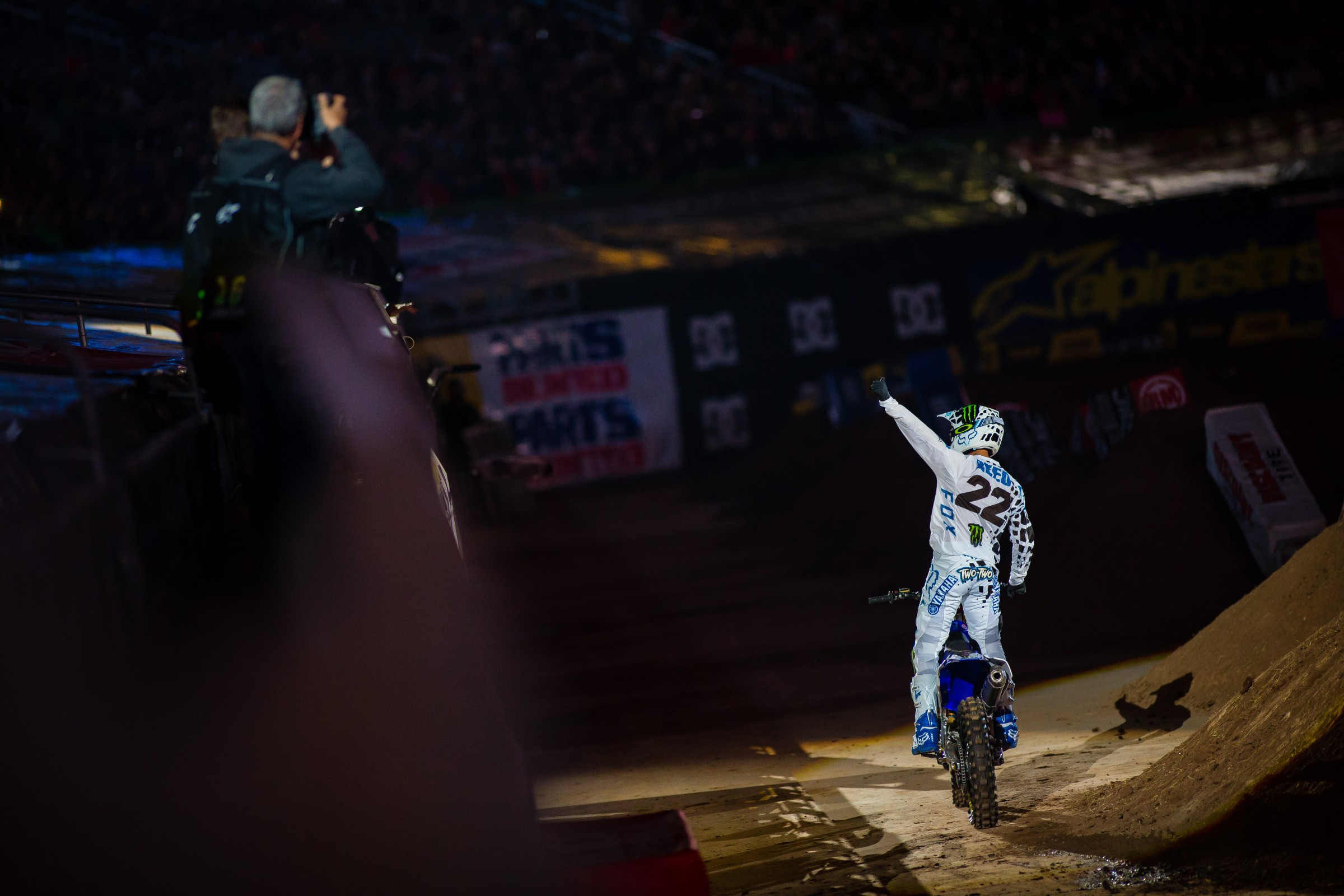 The crowd went nuts for Reed all night.
