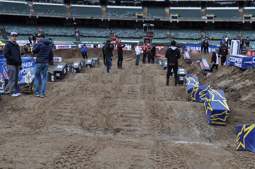 There are twelve whoops in this section.