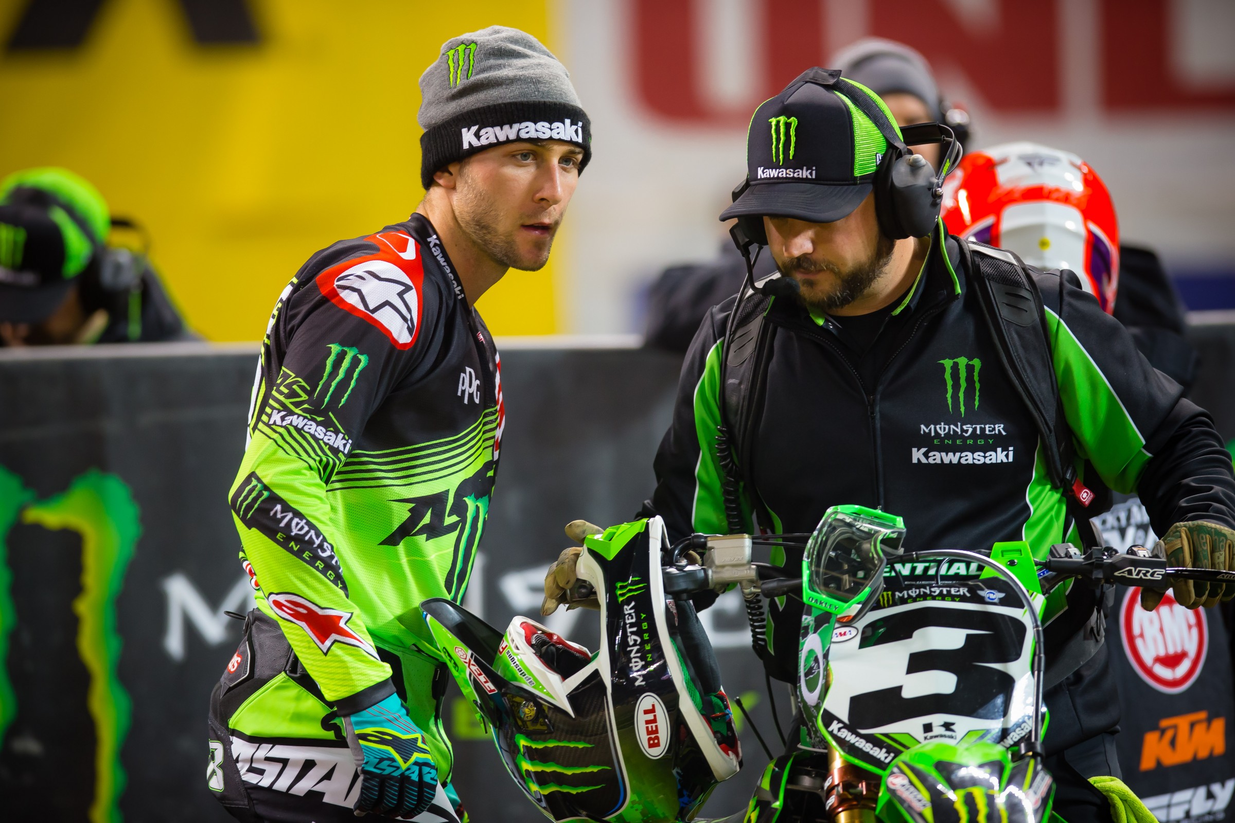 Tomac making sure he's picking the perfect gate.