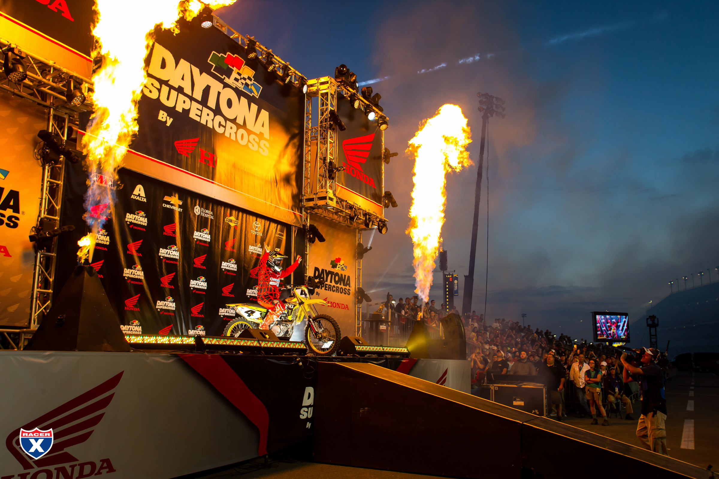 Pits_SX17_Daytona_RS_0709