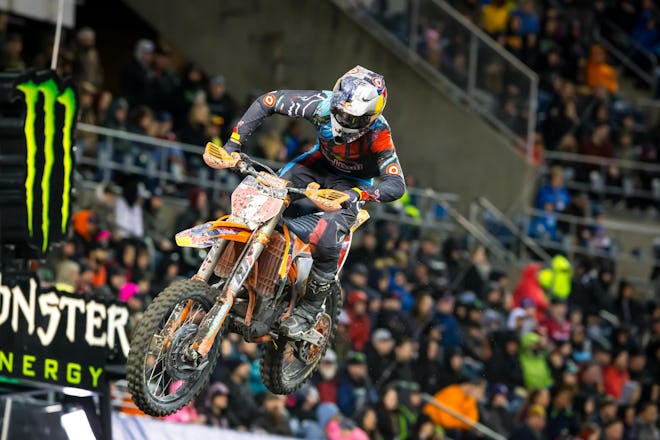 From 22nd, Dungey had to ride his tail off to maintain fourth as his worst finish of the season--he's finished there three times now. Dungey's race was about managing mistakes and taking advantage of others, as he didn't do all of the biggest jump combos but still came through.