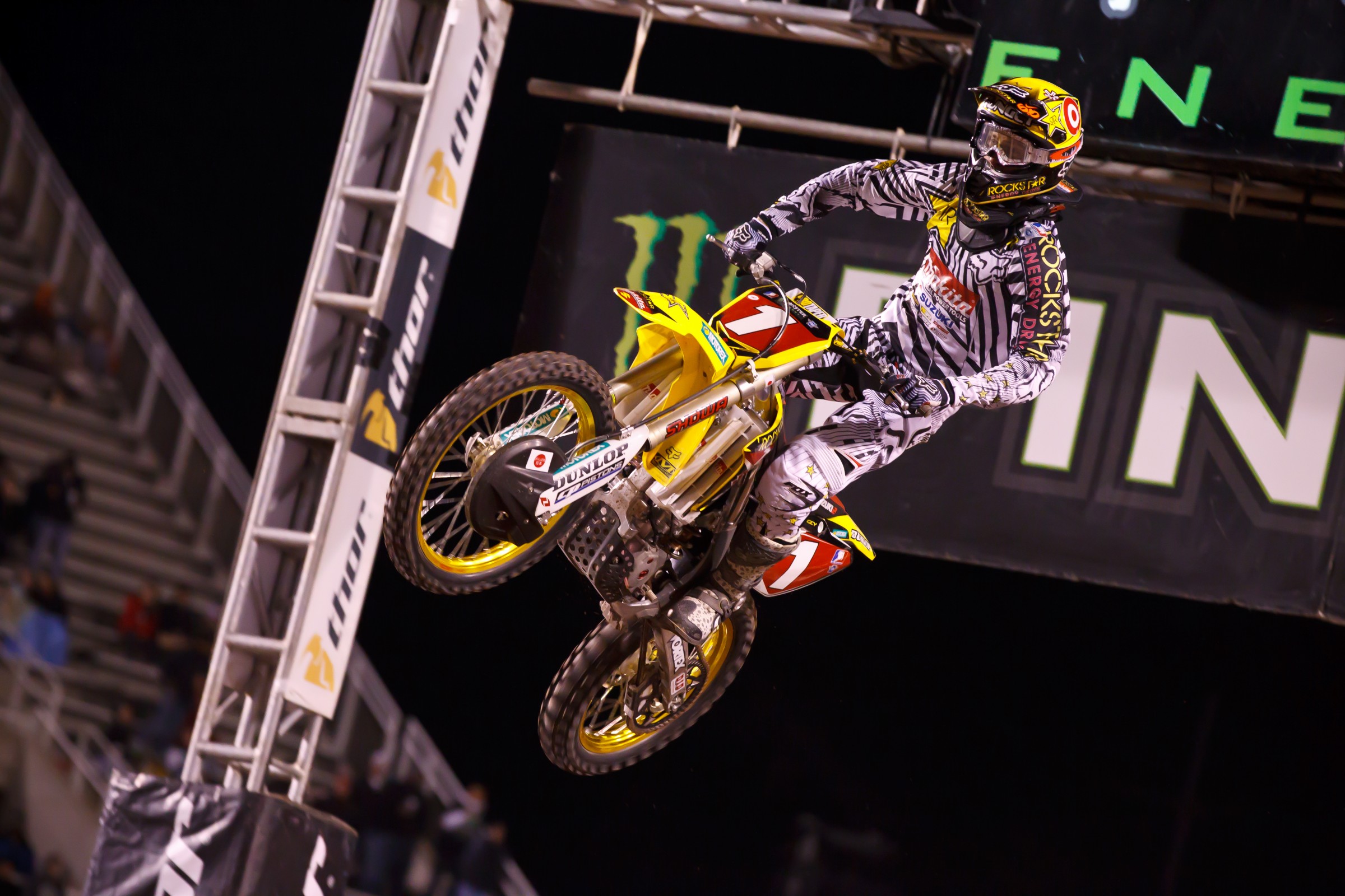 Dungey would finish the race in third, and lost five points to Villopoto.