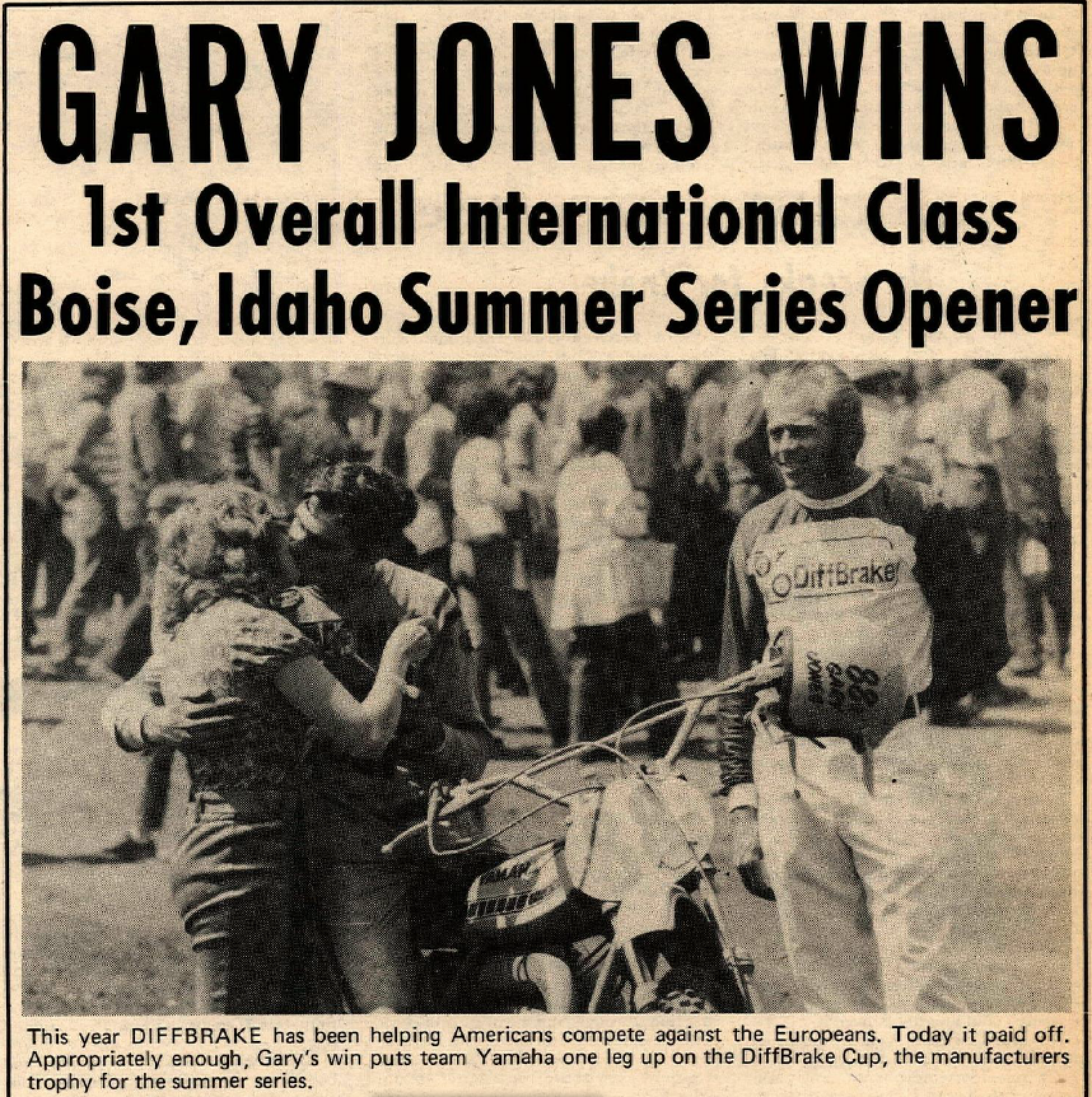 Jones kisses the DiffBrake spokesmodel, referred to as Dolly DiffBrake.