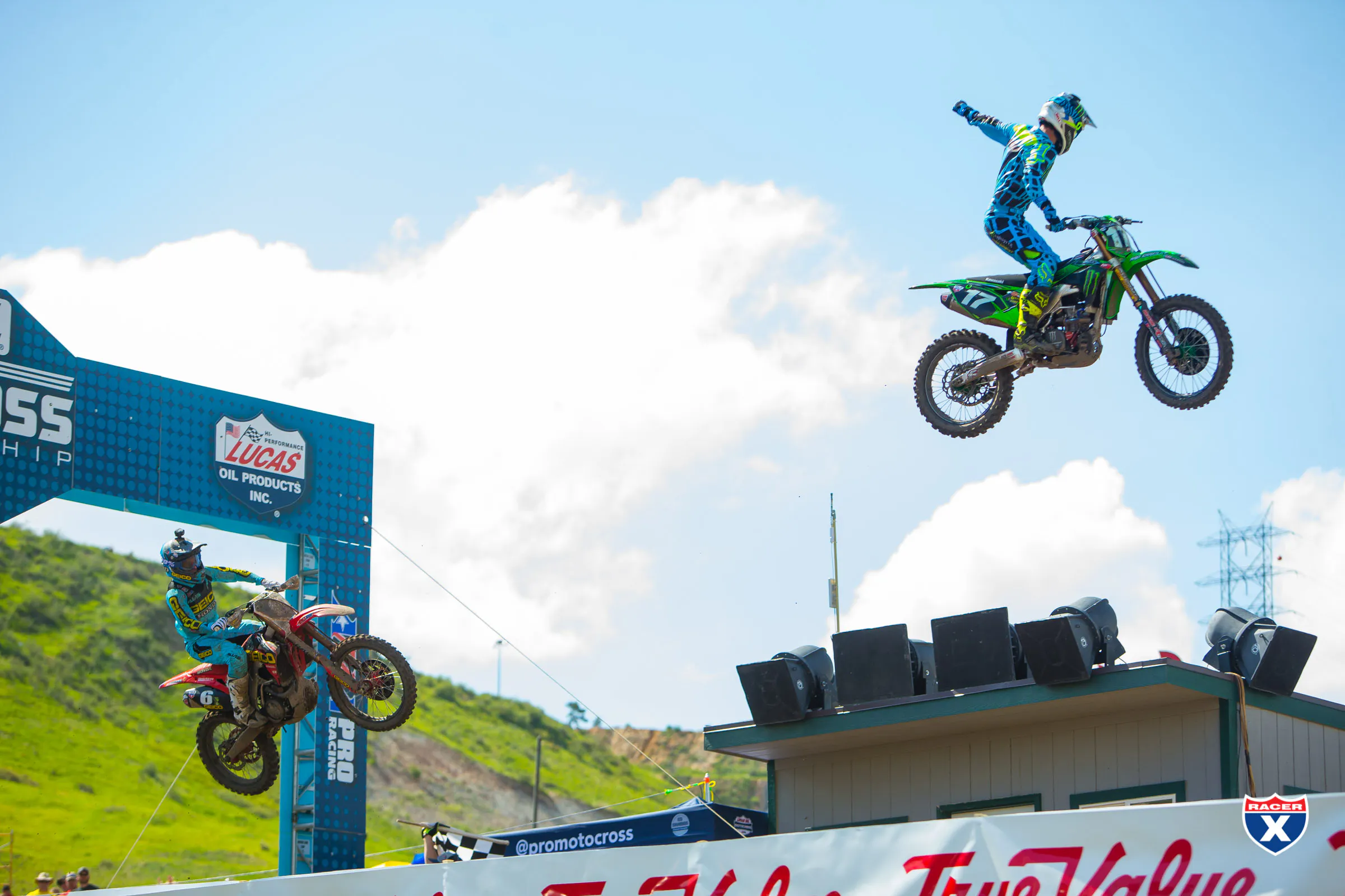 Multiple_MX17_Lakewood_JK_1551