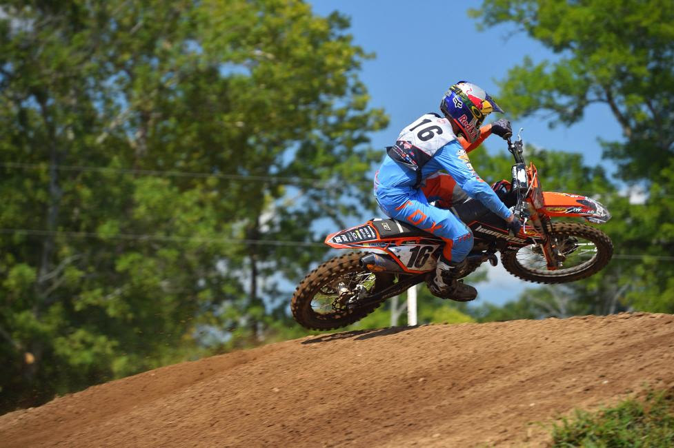 Enzo Lopes finished a hard fought second place in the second moto of 250 A.