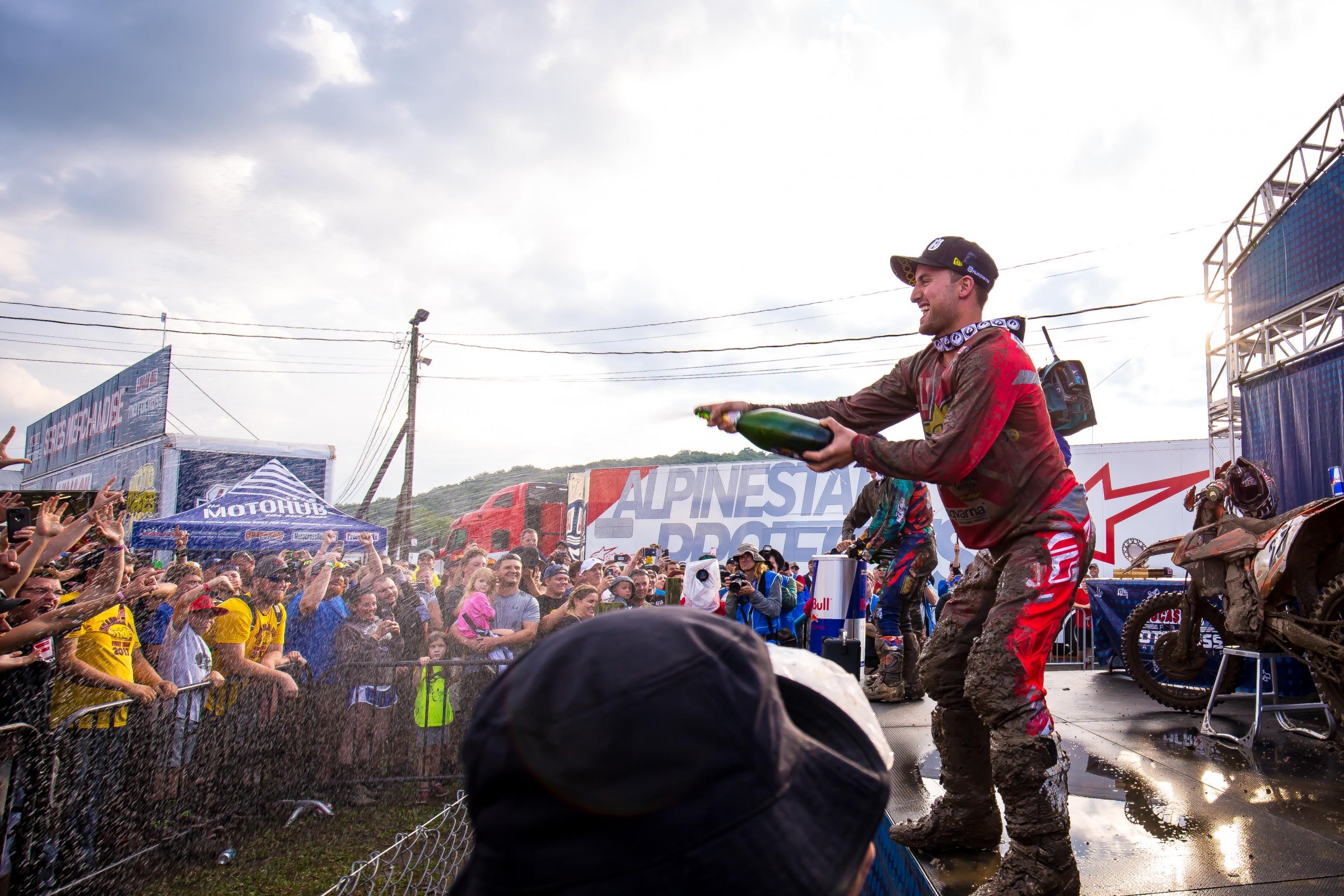 Davalos earned his career best 450MX overall finish with 8-2 scores for second place.