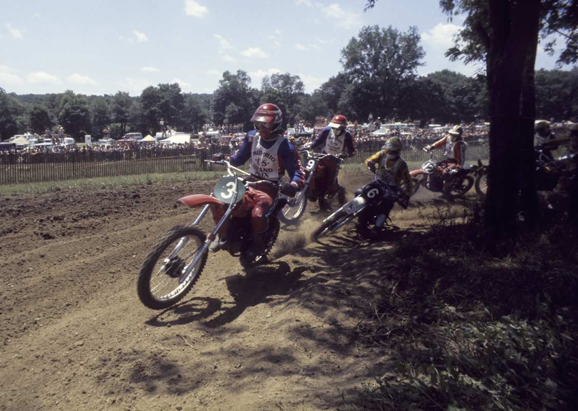 Smith leads the pack at Mid-Ohio.