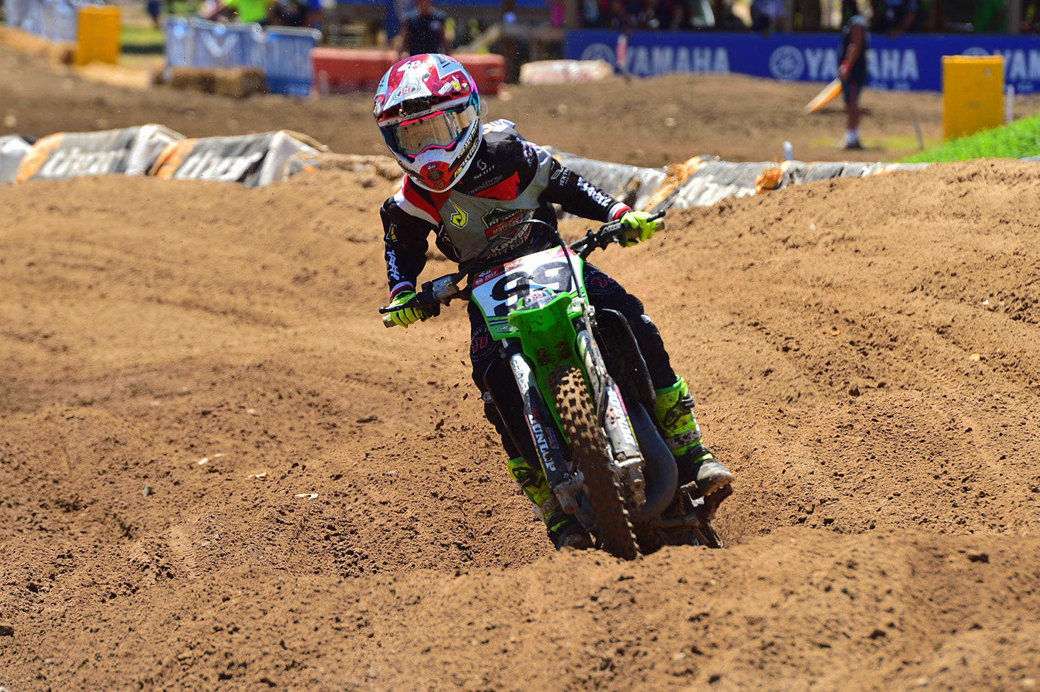 Ryder won the 85cc (9-11) Limited class at Loretta's this year with 1-2-1 moto scores.