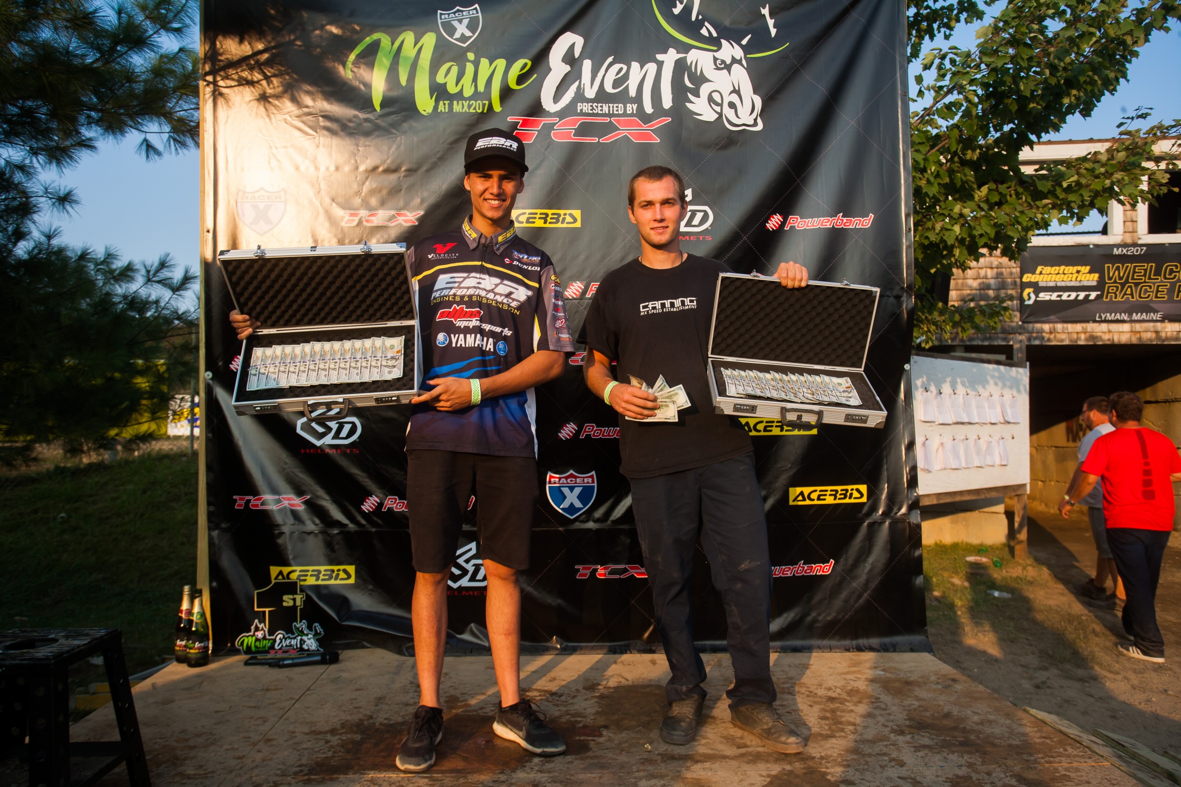 Ramyller Alves (left) and Canning took home the biggest share of the nearly $12,000 Loud Fuels Co. Pro Purse.