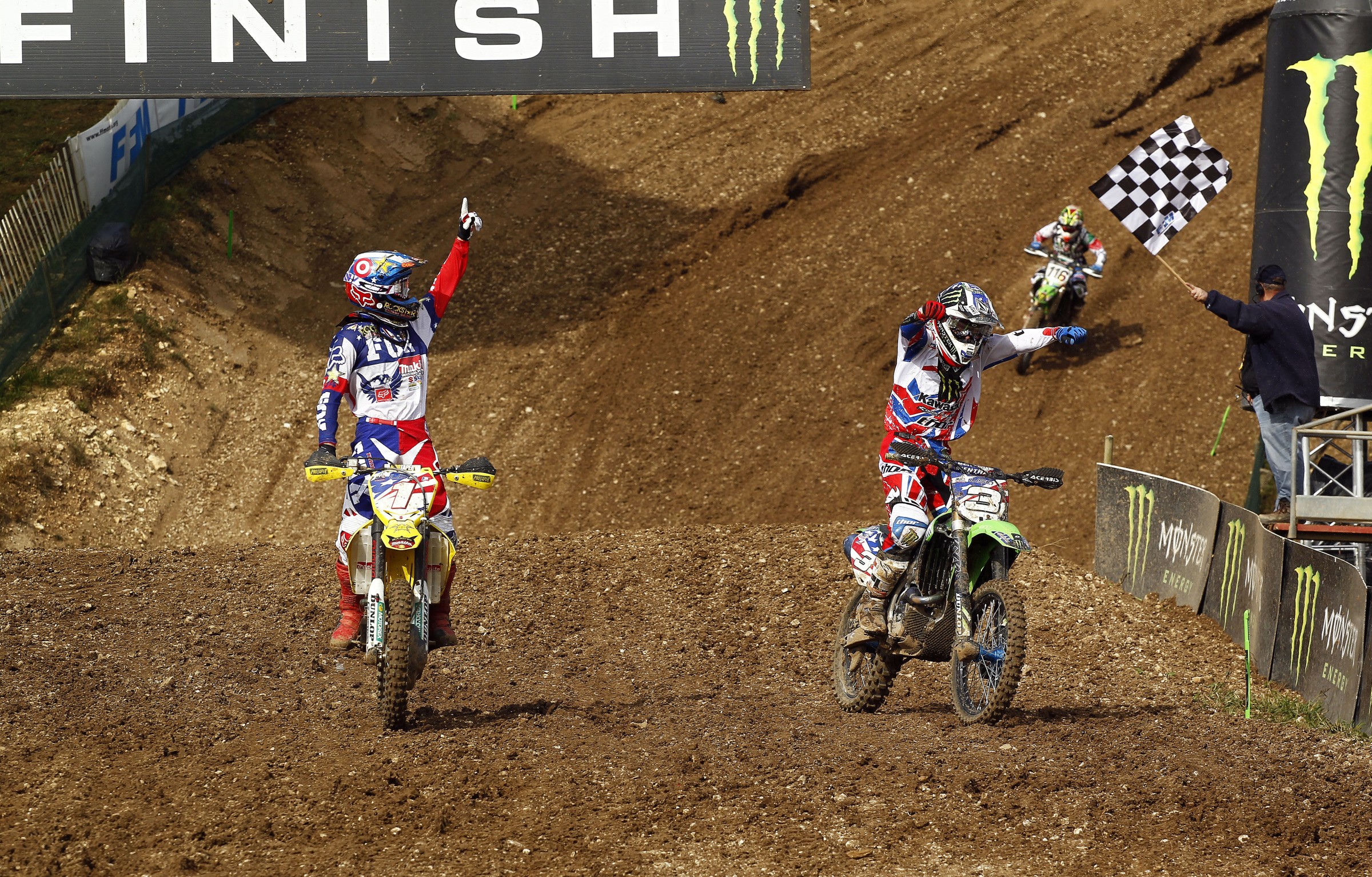 Villopoto (3) waited for Dungey so they could cross the finish line together.