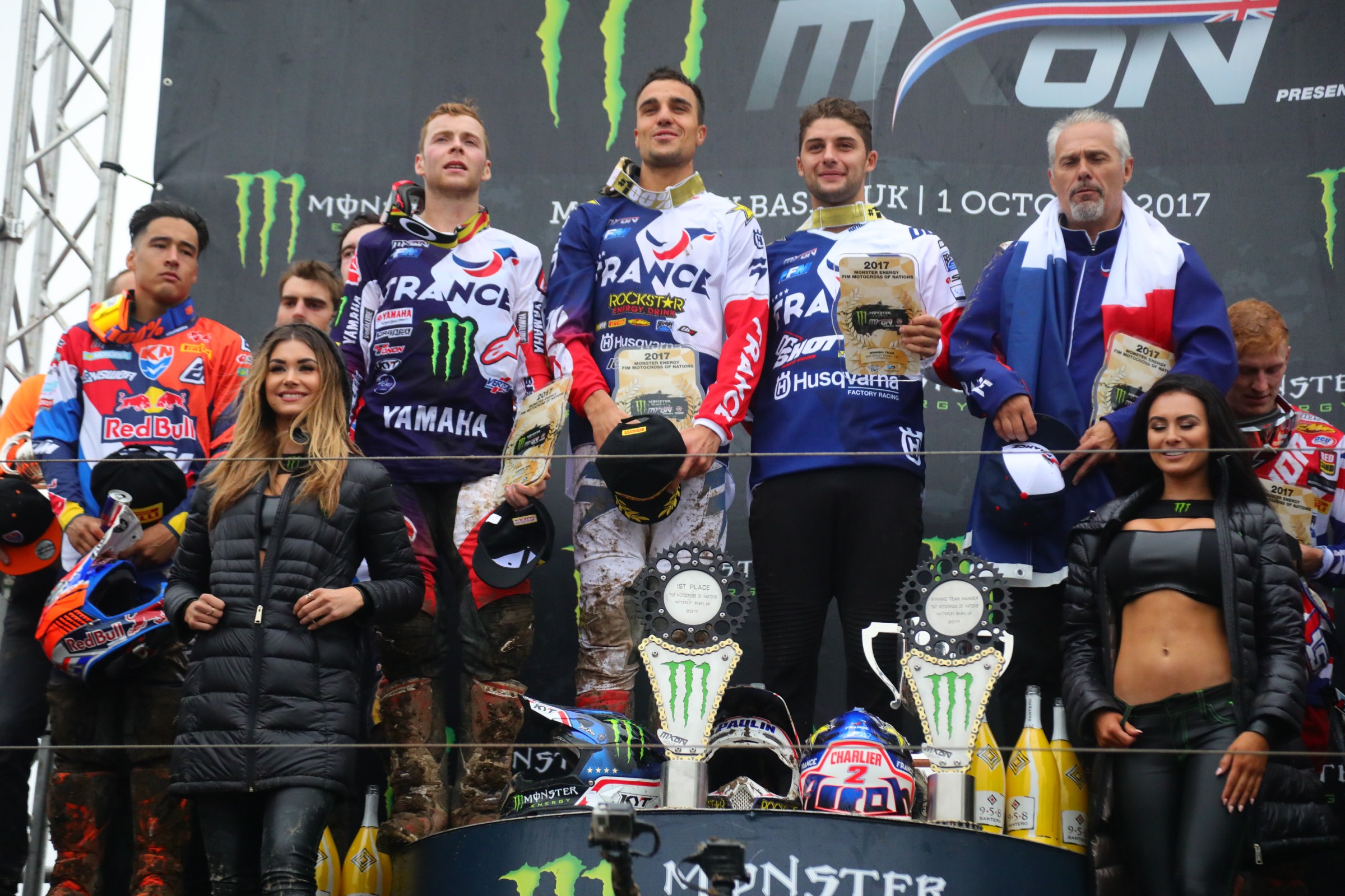 Gautier Paulin (center) has been a member of four straight Team France wins.