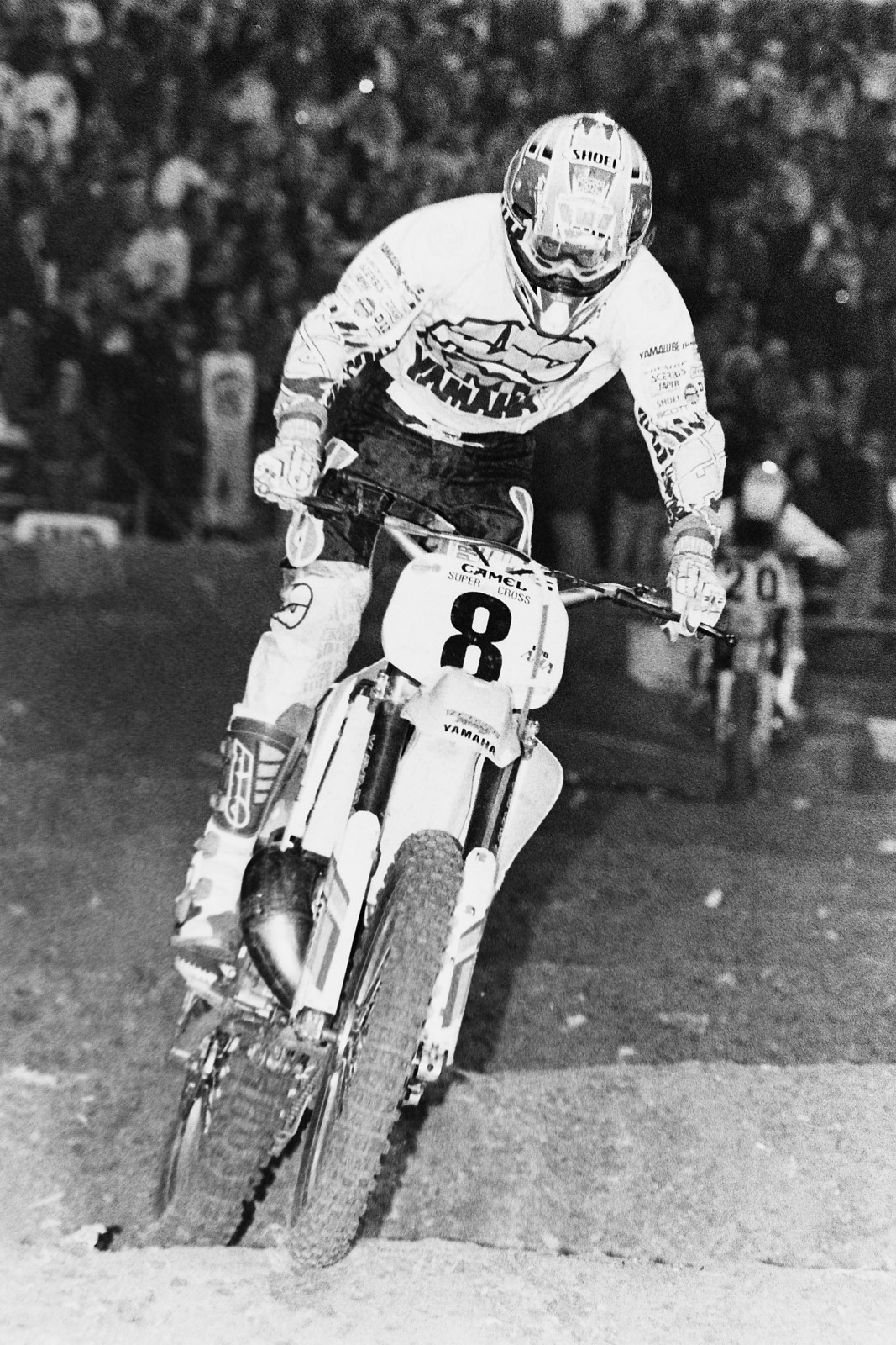 Yamaha’s Damon Bradshaw took the points lead in the 1993 AMA Supercross Series with a win at round two. A new contender was coming, though.