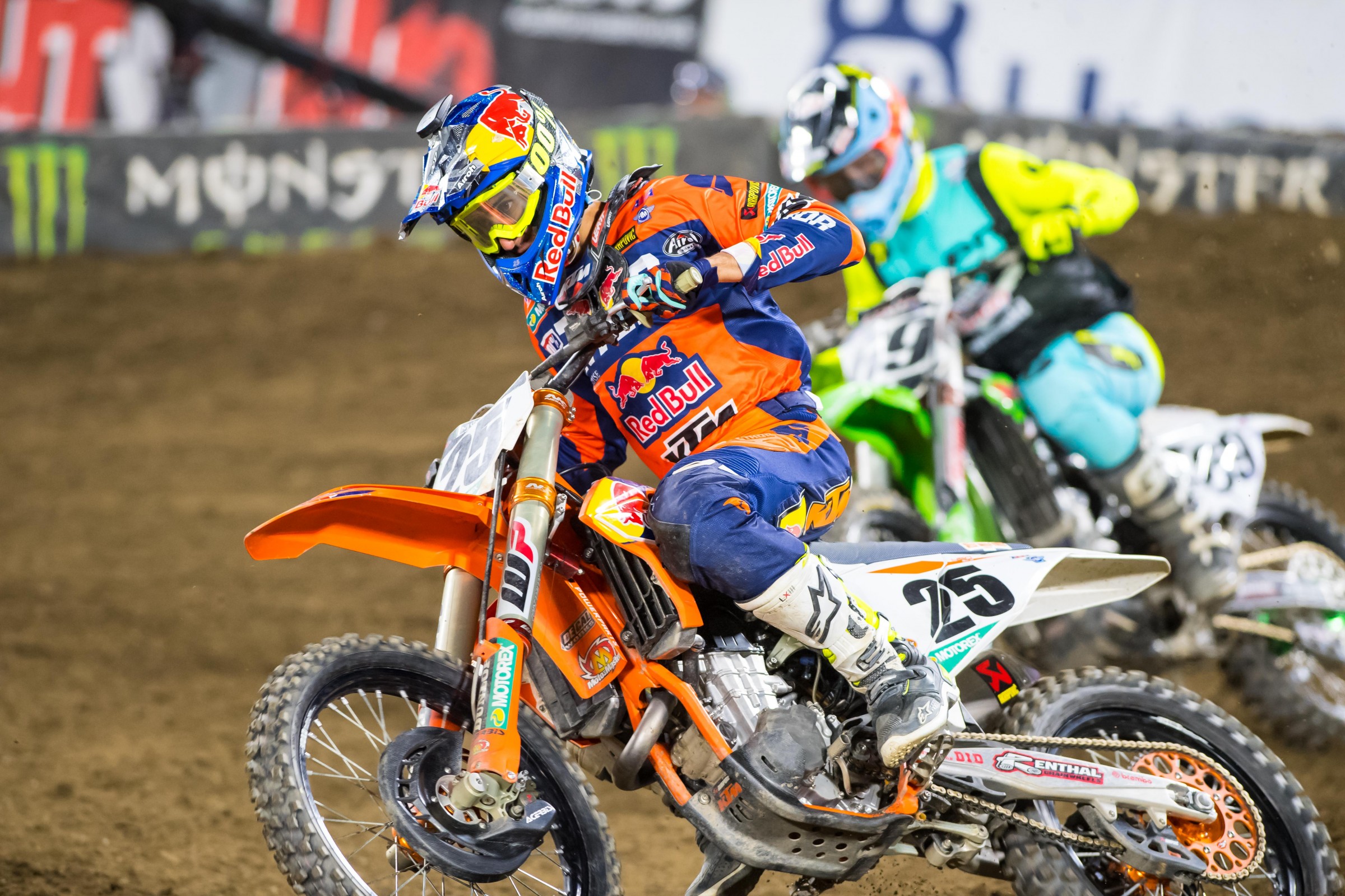 Musquin pulled out of the final main event at Anaheim 2 due to a shoulder injury.