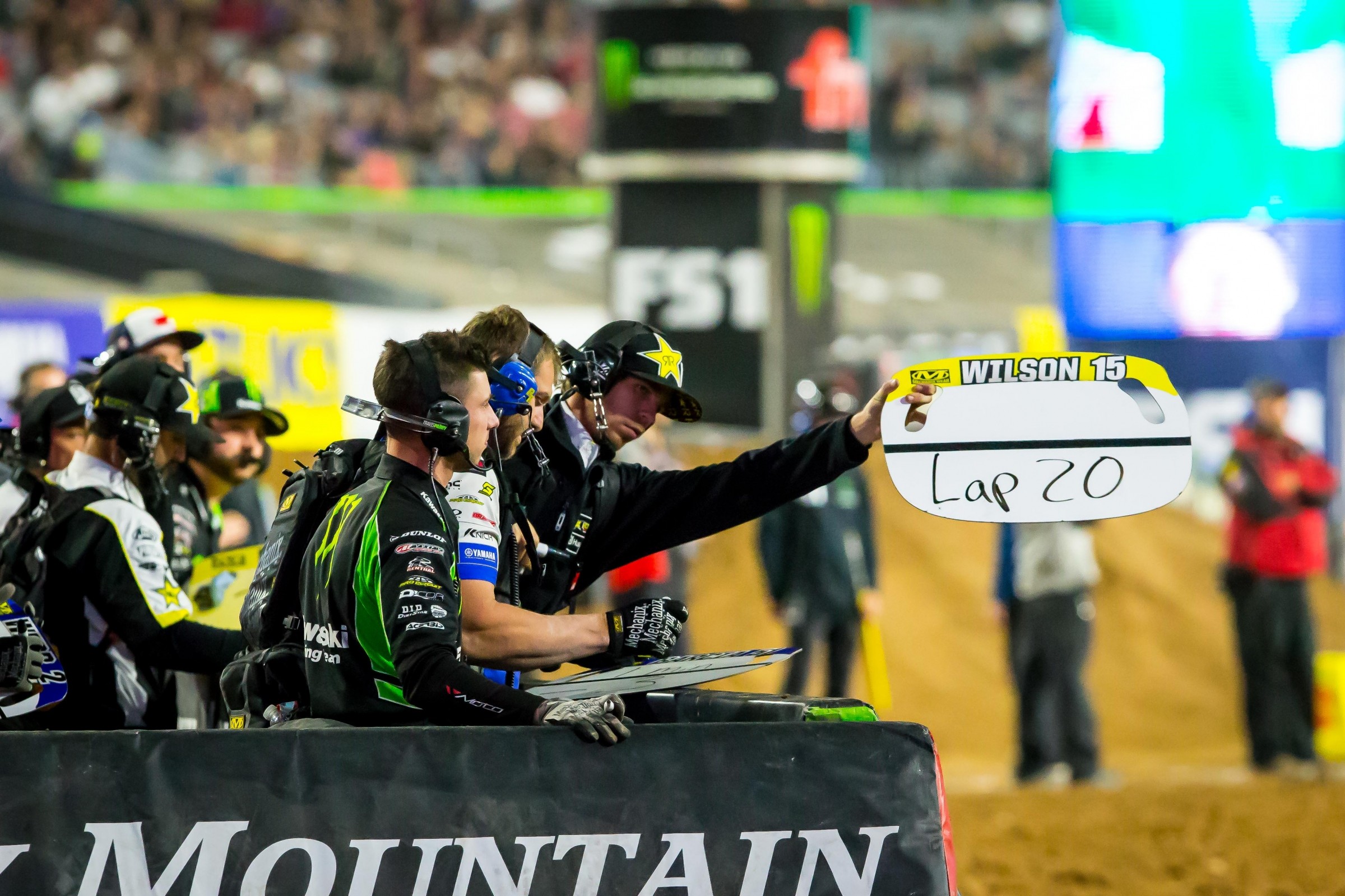 Sign of the (Lap) Times: Glendale