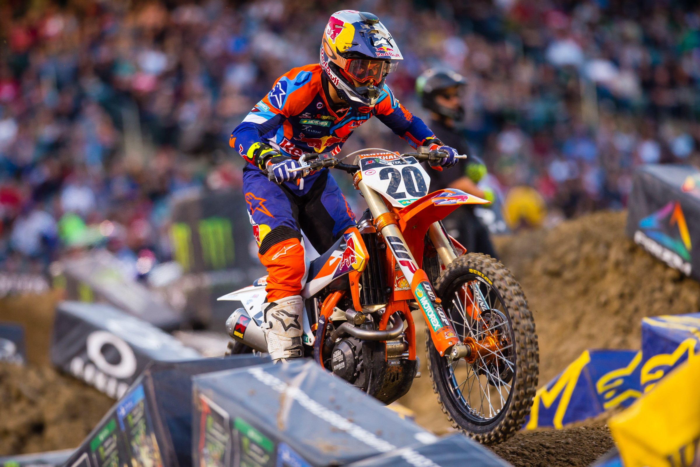 Tickle placed eighth at Oakland.