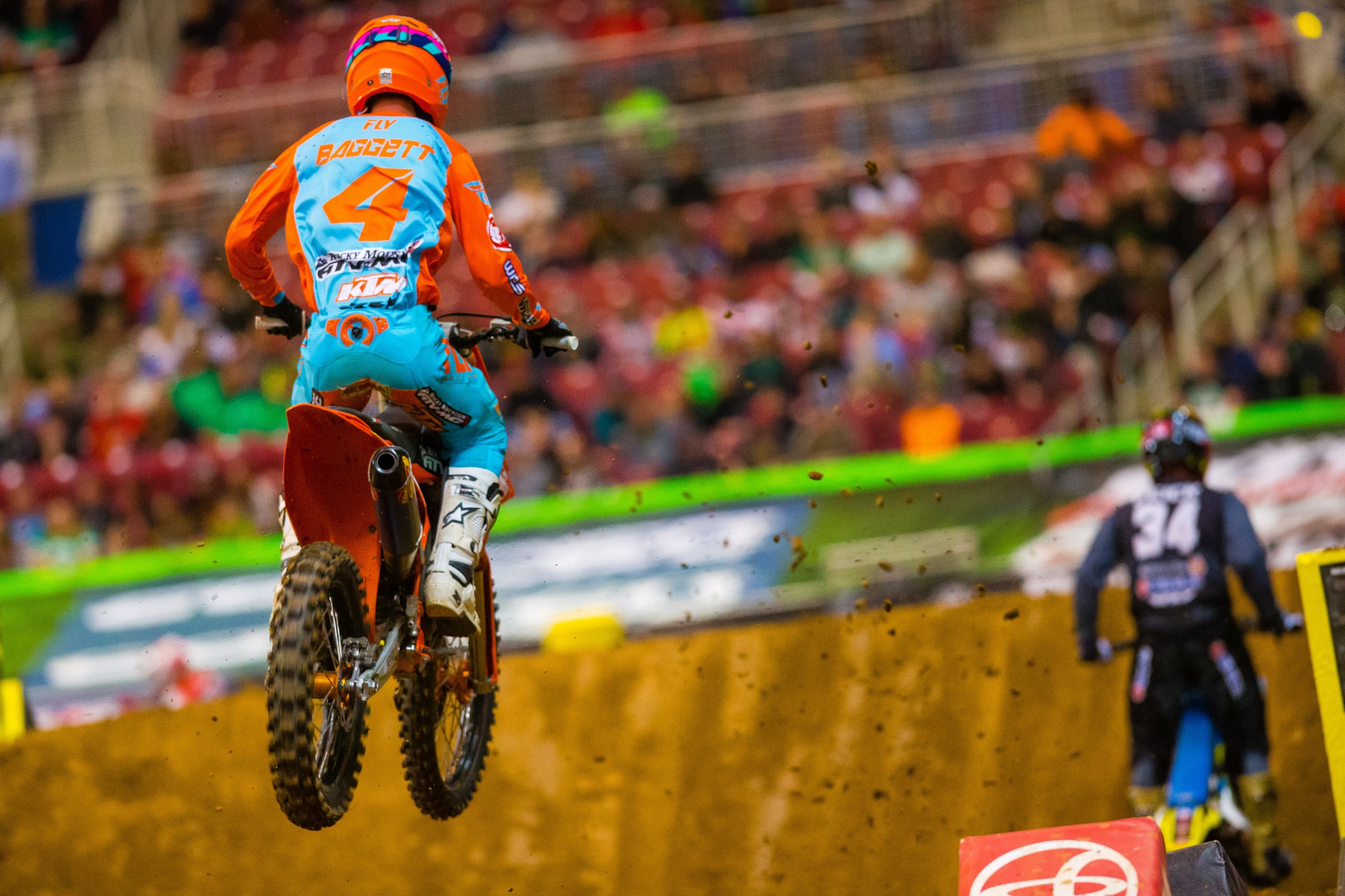 Peick (34) was followed closely by Baggett throughout most of the main event.