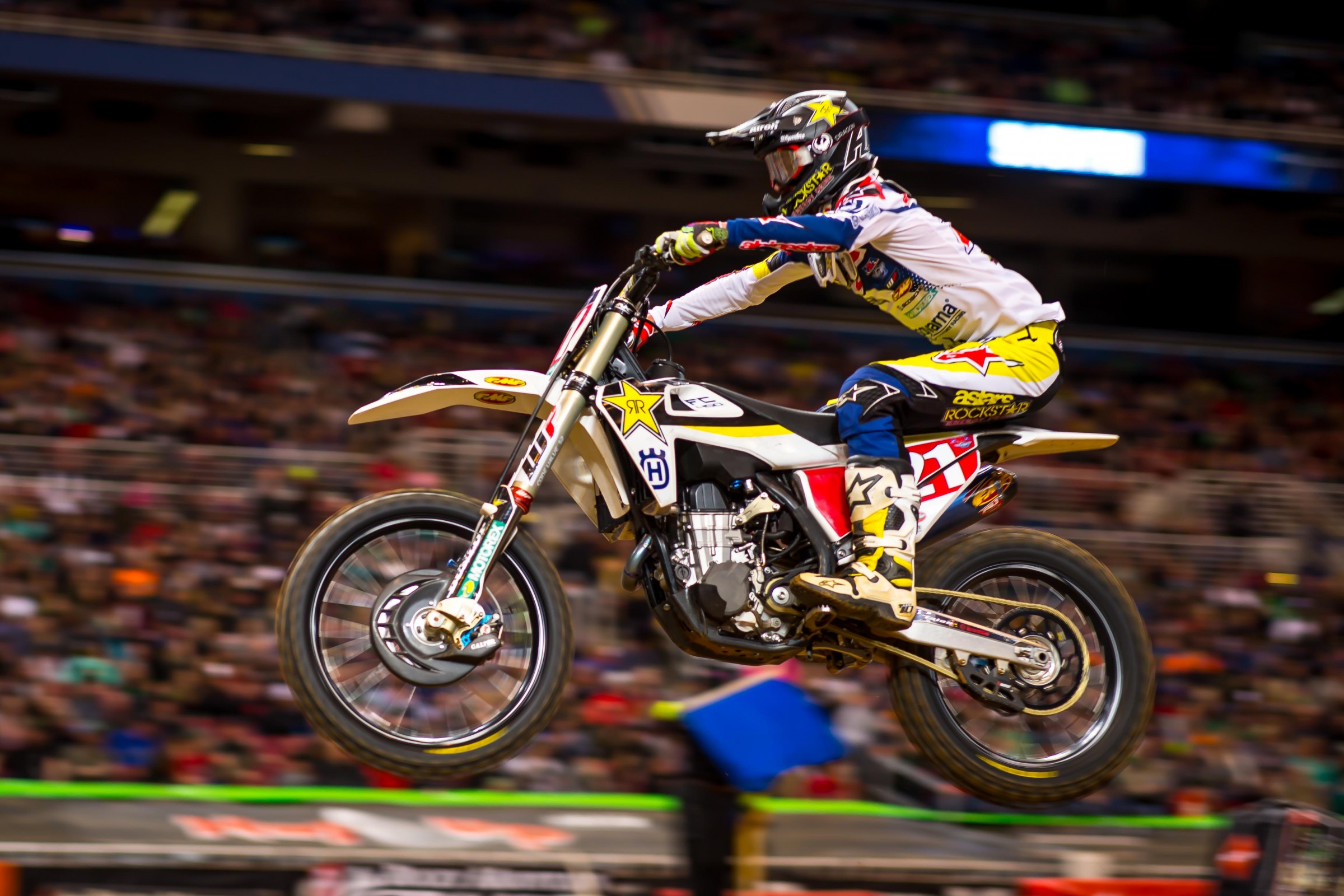 Anderson placed second in St. Louis and still leads by 42 points.
