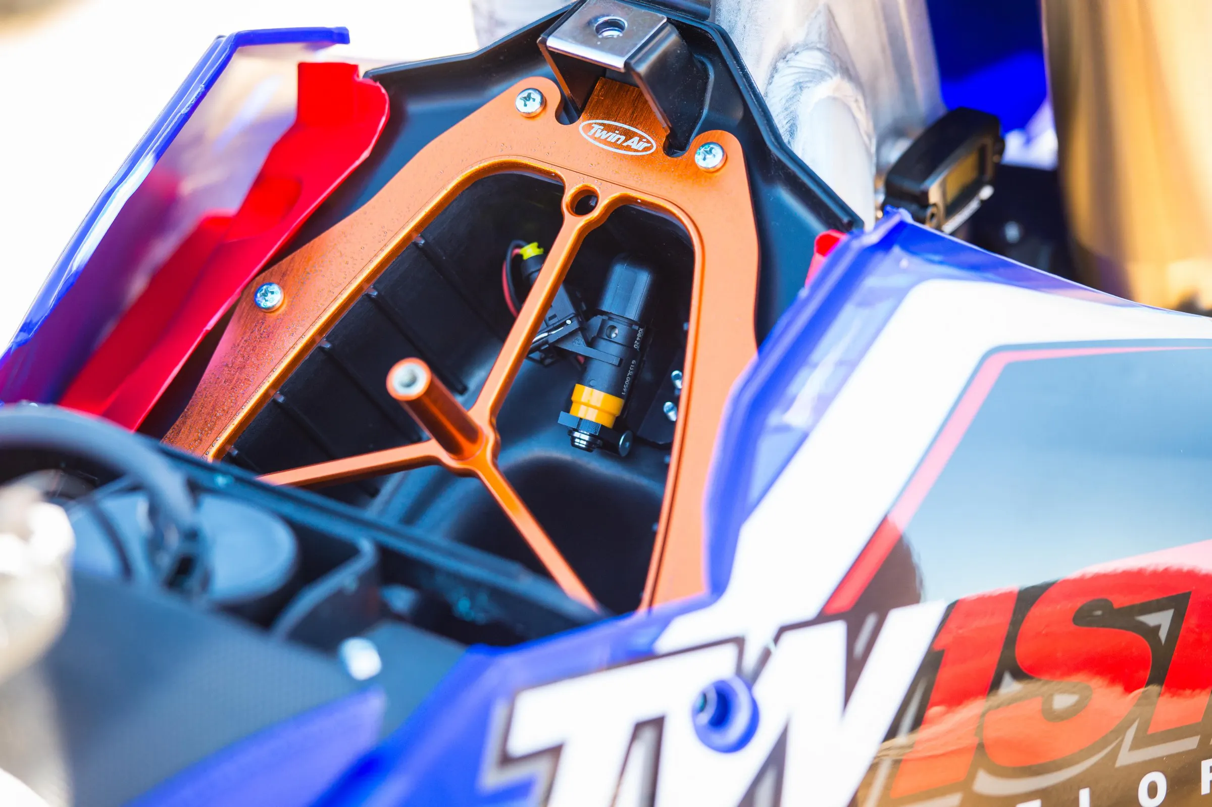 18YamahaYZ250FGarage-Cudby-0024