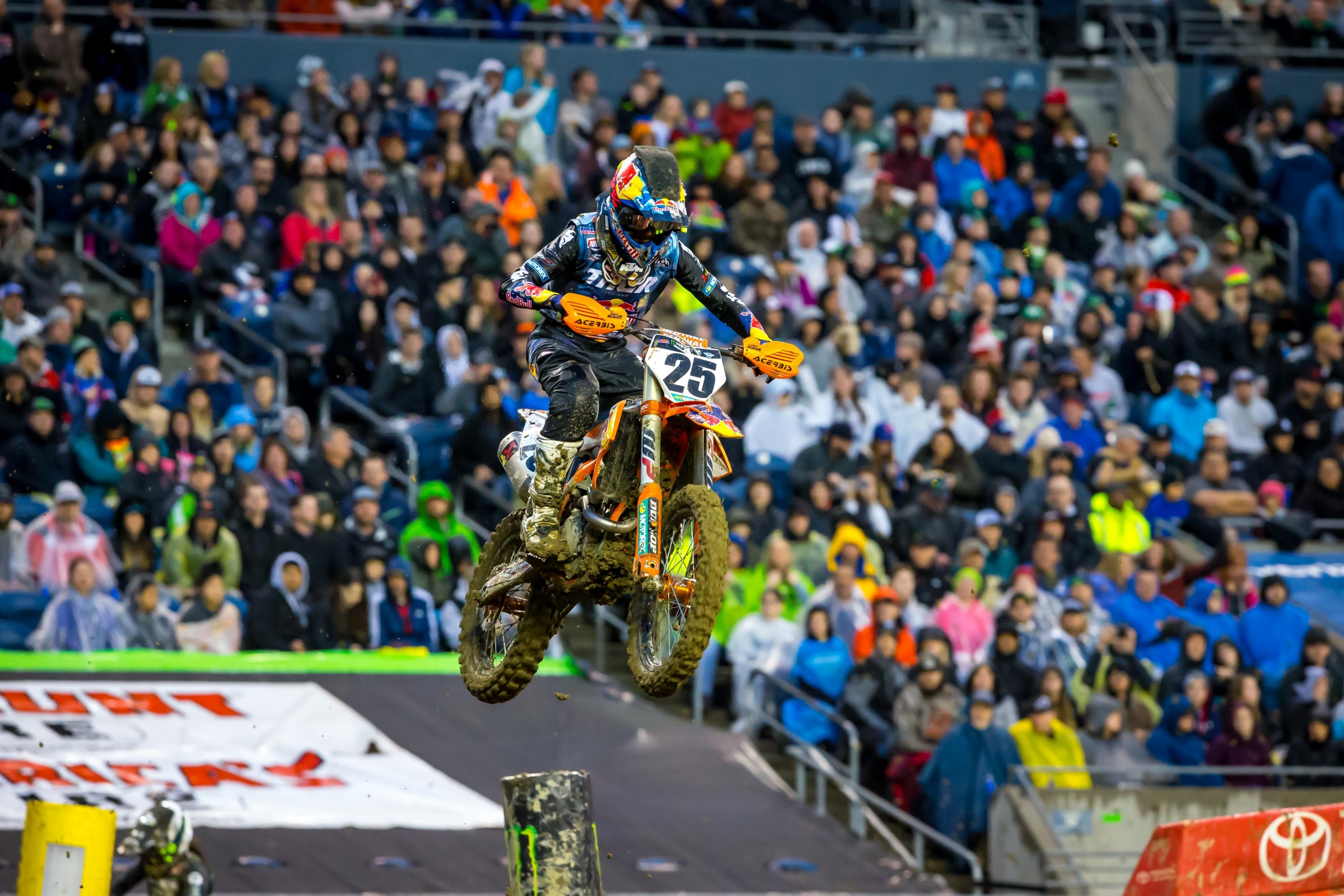 Musquin is now 37 points behind points leader Anderson.