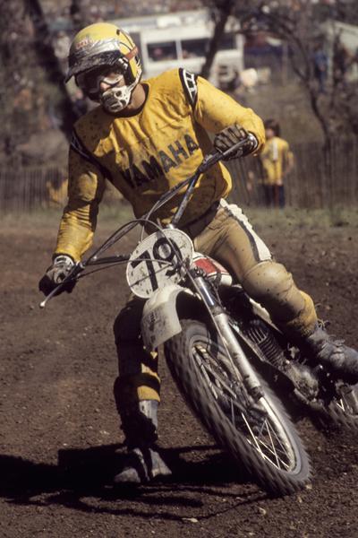 Mike Hartwig got the 500 win aboard a Yamaha 400 Monoshock prototype.