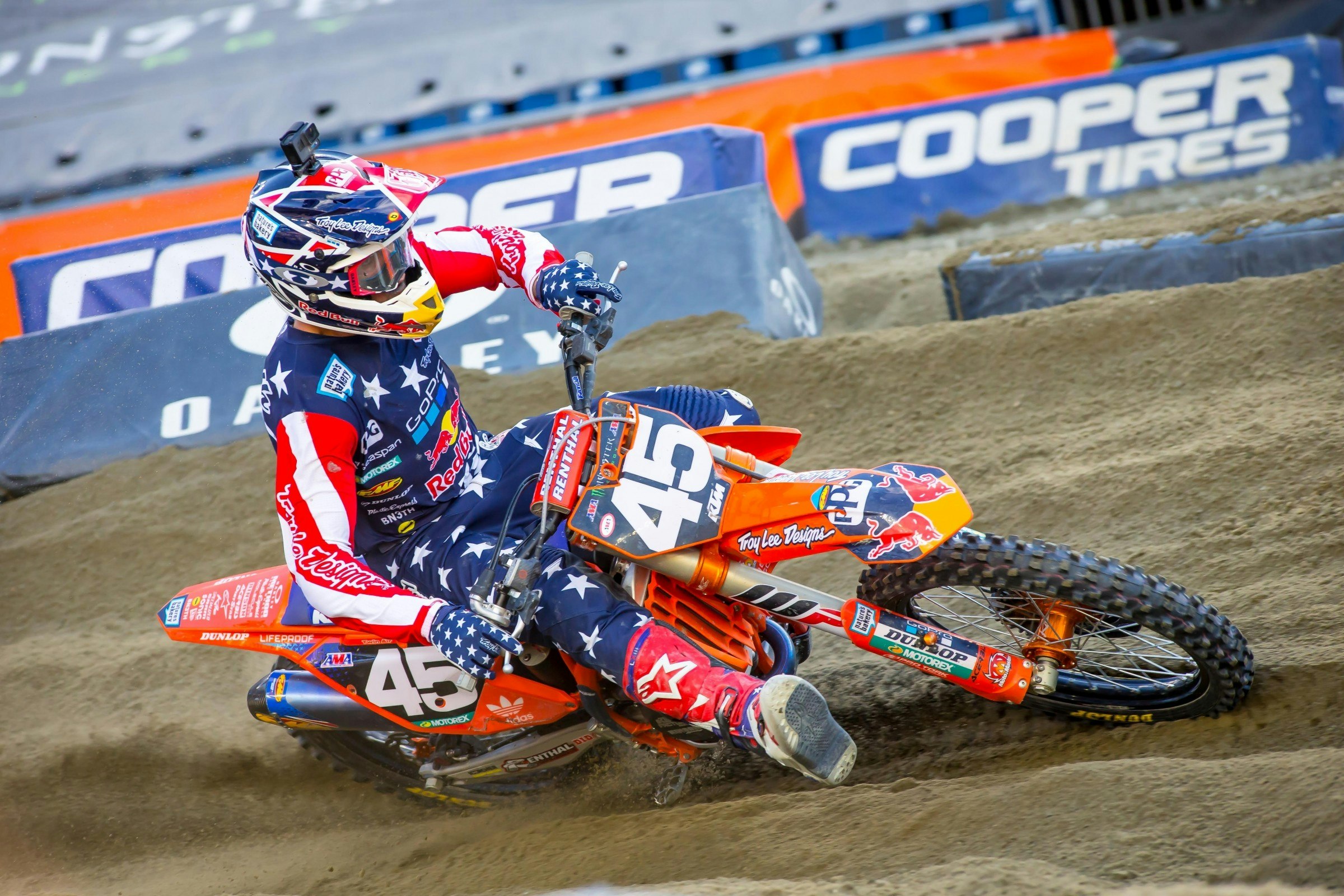 Smith, Sipes, and Hahn on DMXS Radio