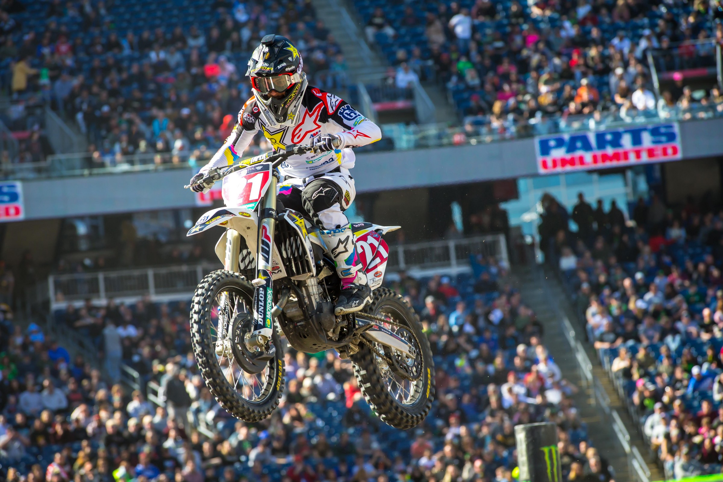 Anderson leads by 34 points going into the next-to-last round.