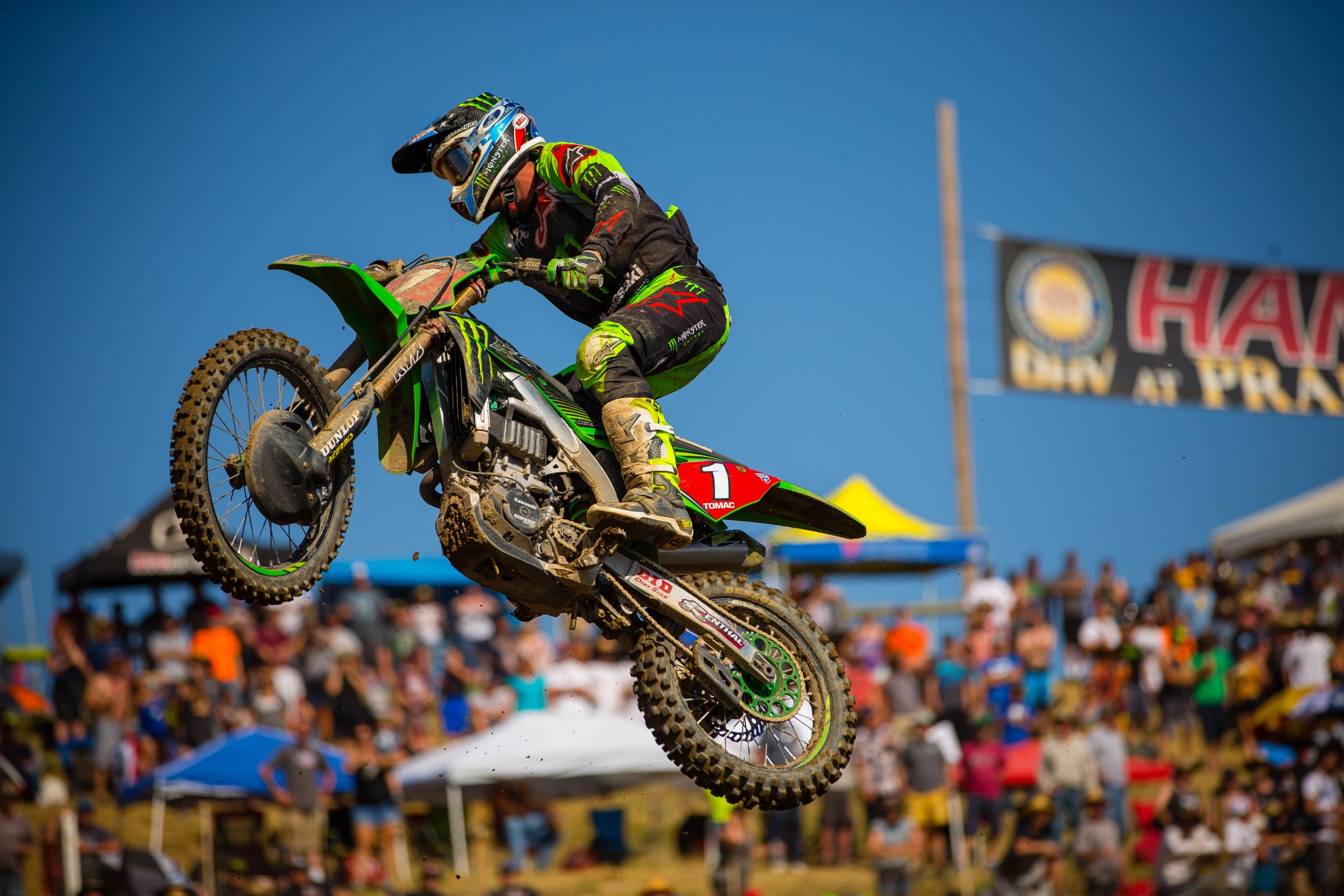 Defending champion Tomac started the season off strong with 1-1 wins at Hangtown.