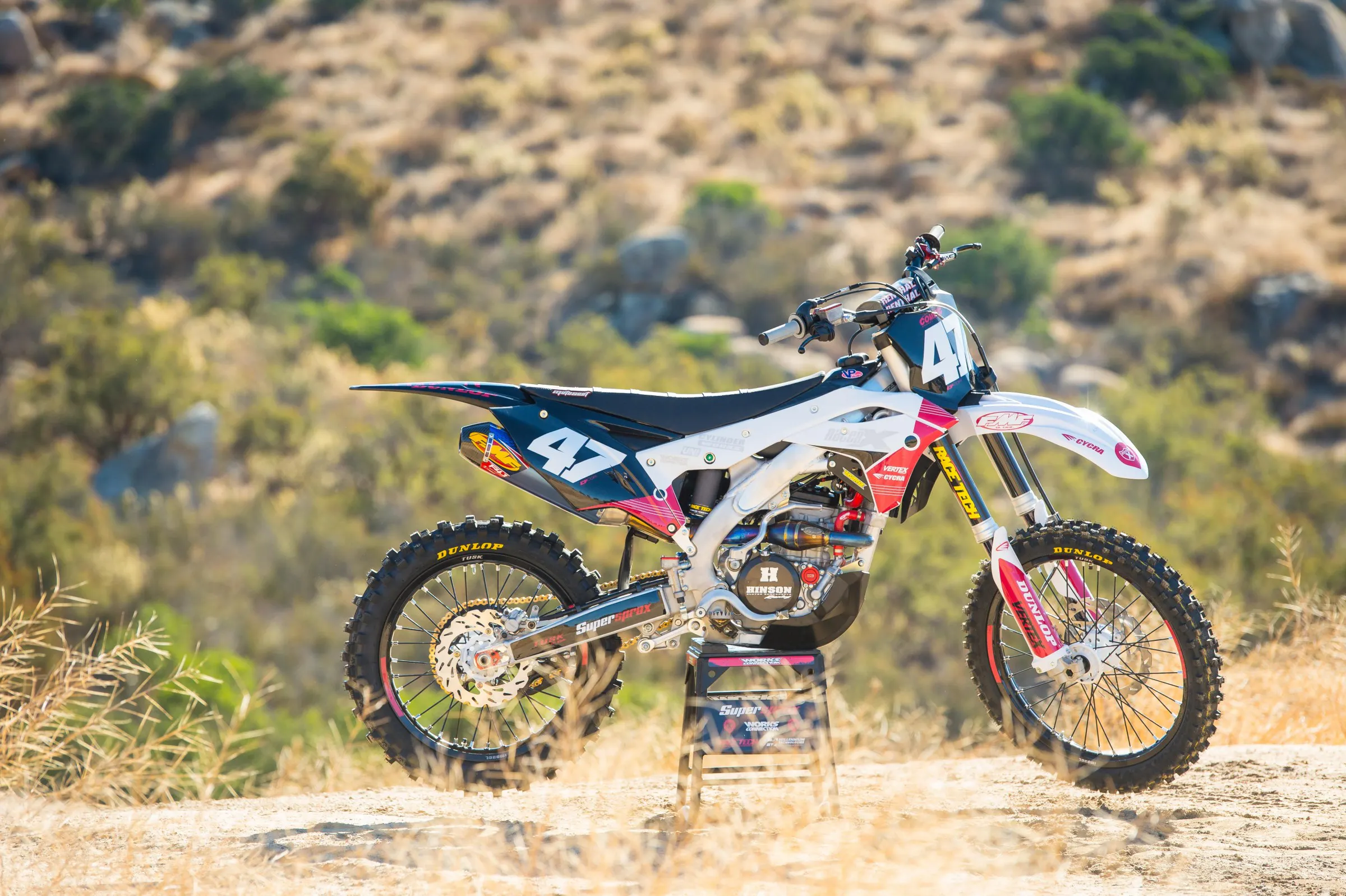 18KawiKX250FGarage-Cudby-0035