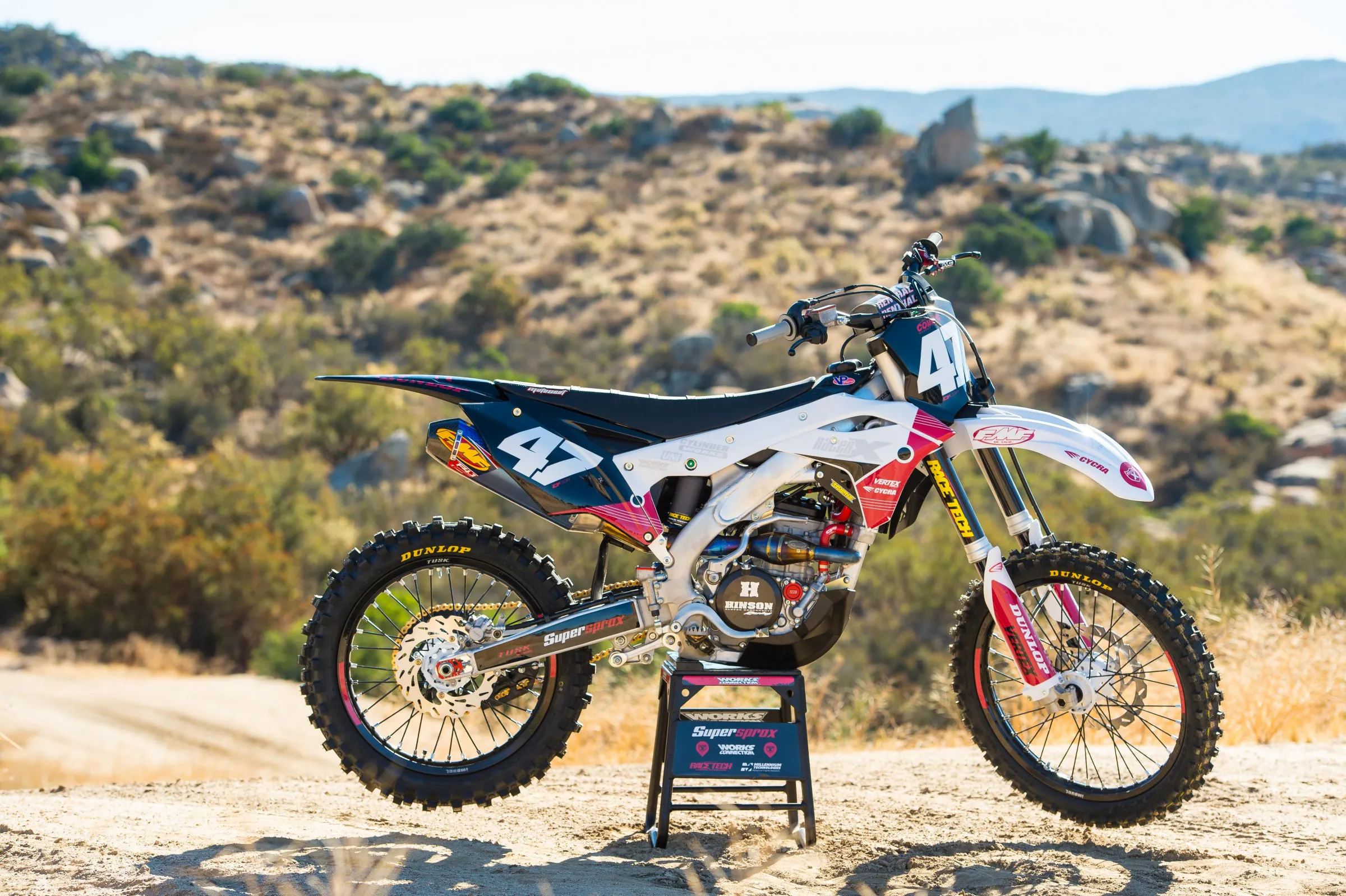 18KawiKX250FGarage-Cudby-0040